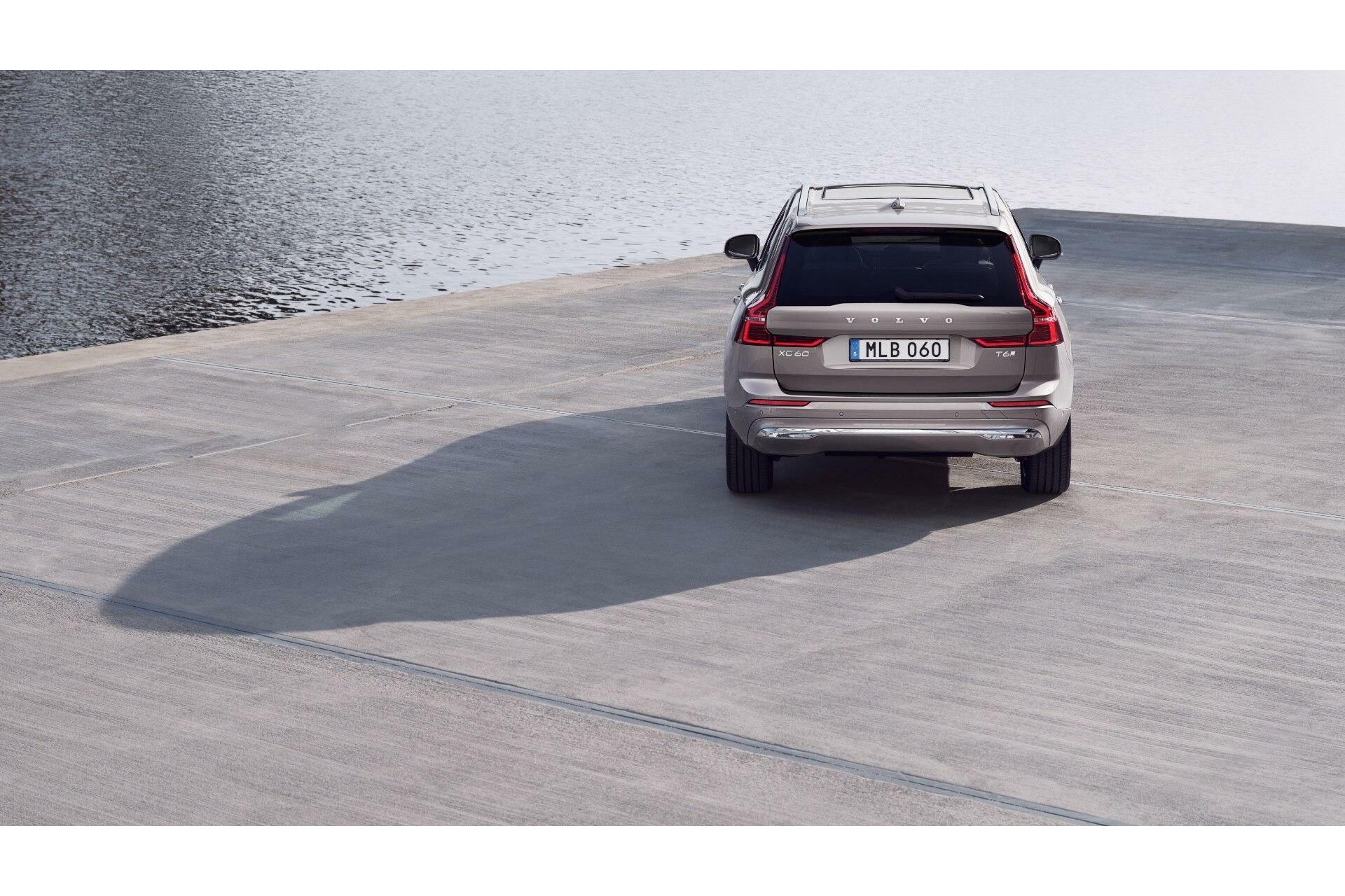 Volvo XC60 2.0 Recharge T6 AWD Ultra Bright Direct Leverbaar!