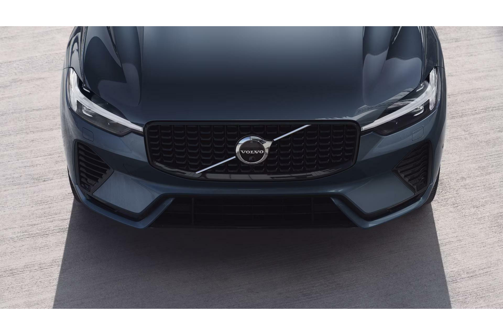 Volvo XC60 Recharge T6 AWD Ultra Bright Direct Leverbaar!