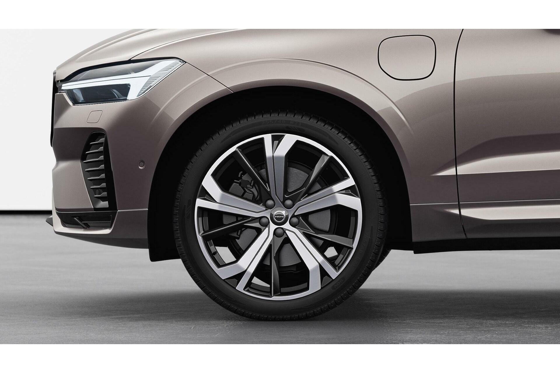 Volvo XC60 2.0 Recharge T6 AWD Ultra Dark Direct Leverbaar!
