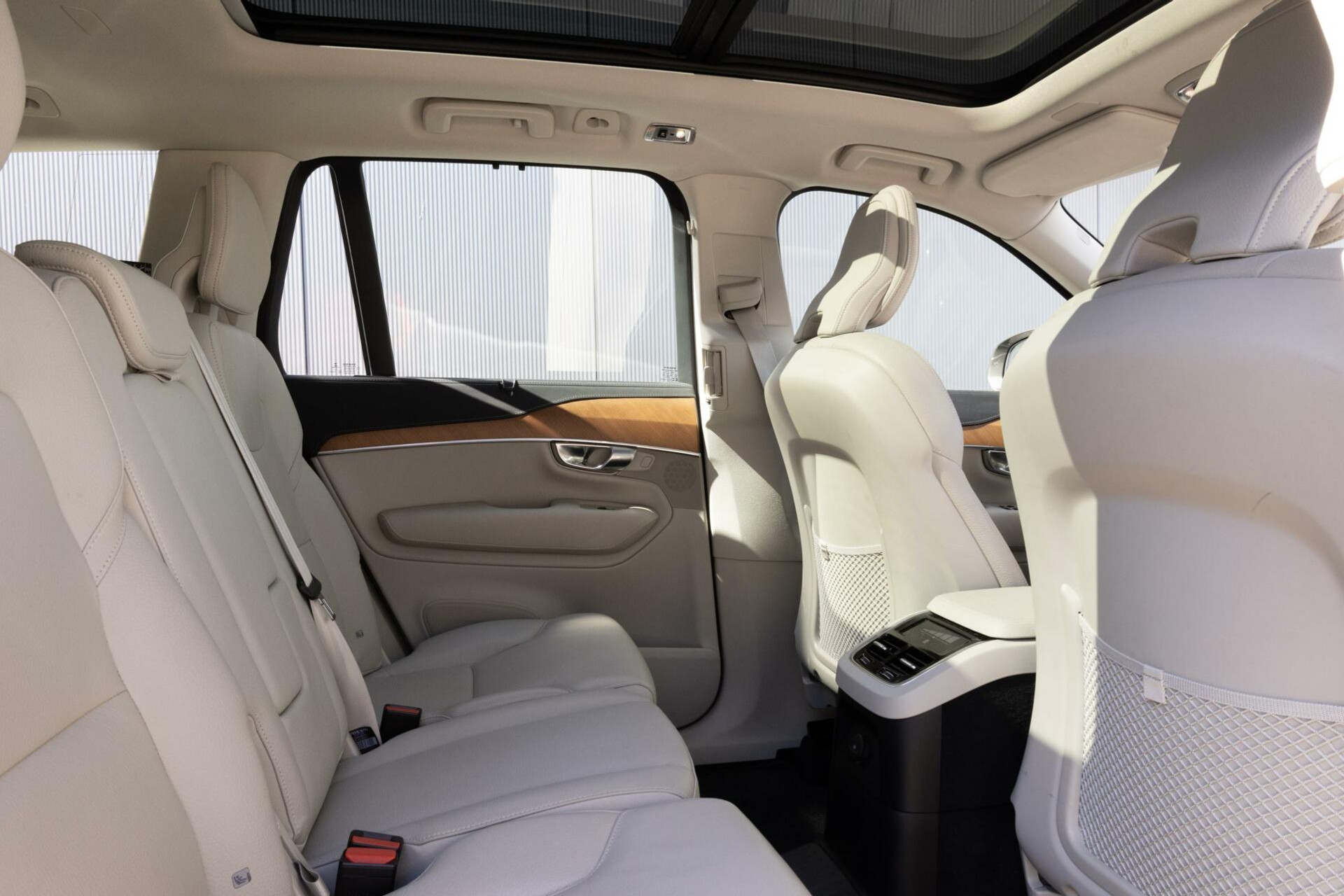 Volvo XC90 2.0 T8 Plug-in hybrid AWD Ultra Bright Longrange|Panorama|Trekhaak|H/K Audio