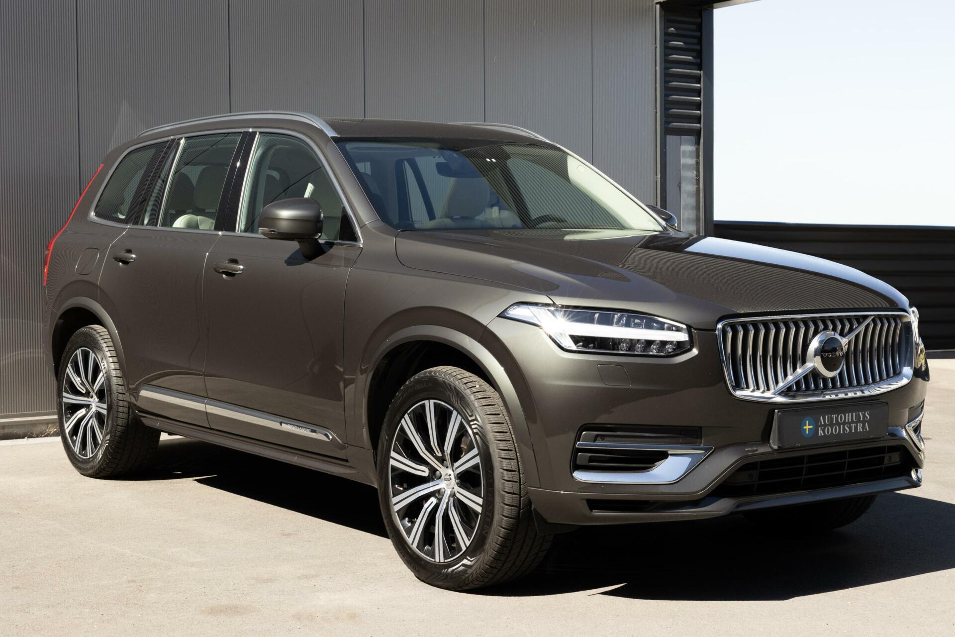 Volvo XC90 2.0 T8 Plug-in hybrid AWD Ultra Bright Longrange|Panorama|Trekhaak|H/K Audio