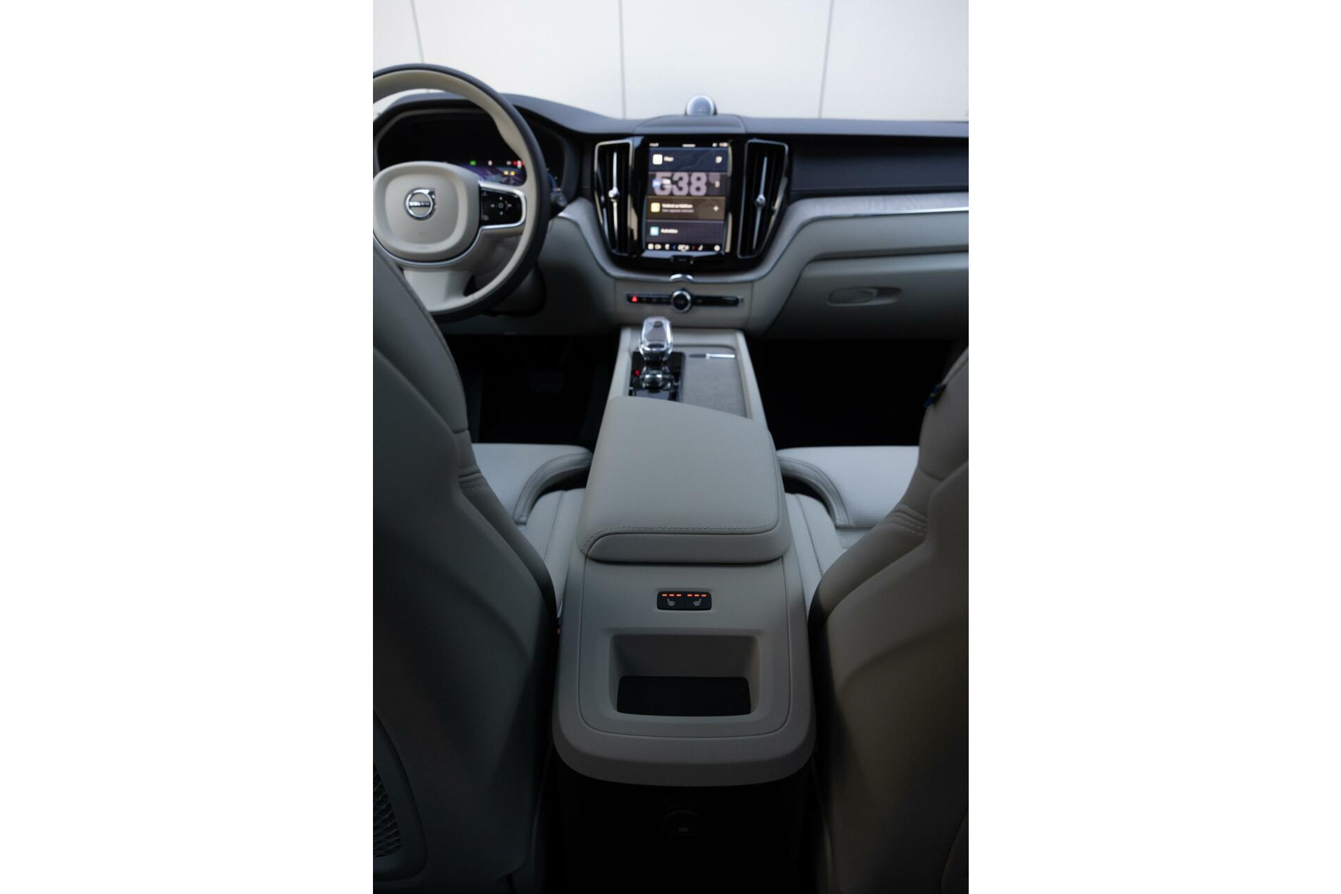 Volvo XC60 Recharge T6 AWD Ultra Bright FULL OPTION