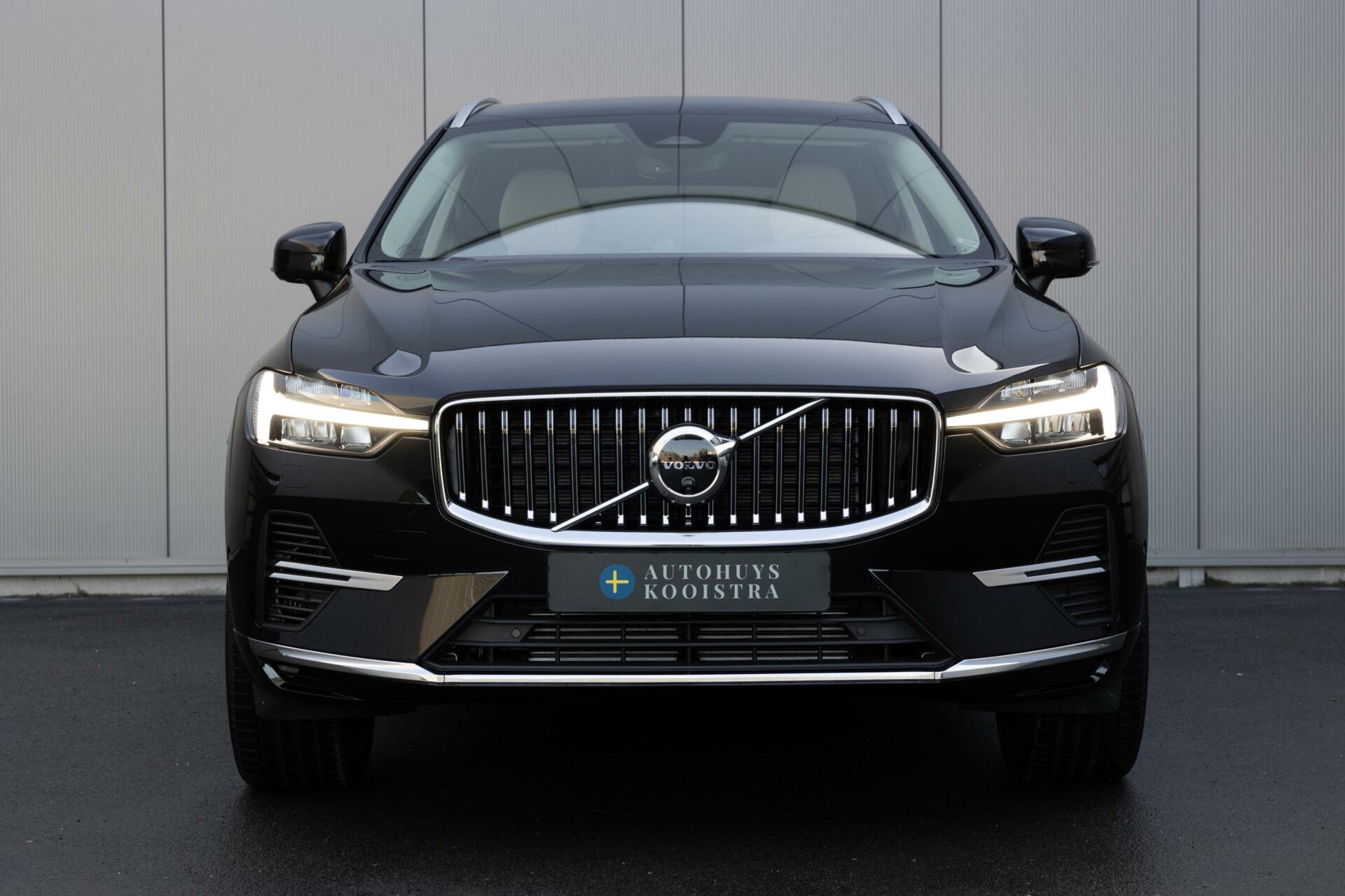 Volvo XC60 Recharge T6 AWD Ultra Bright FULL OPTION