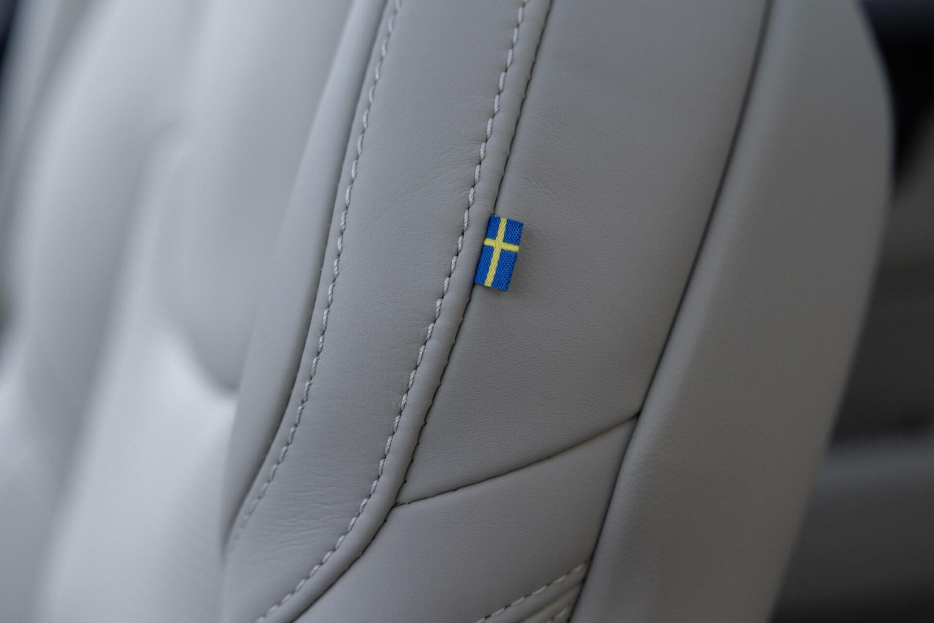 Volvo XC60 Recharge T6 AWD Ultra Bright FULL OPTION