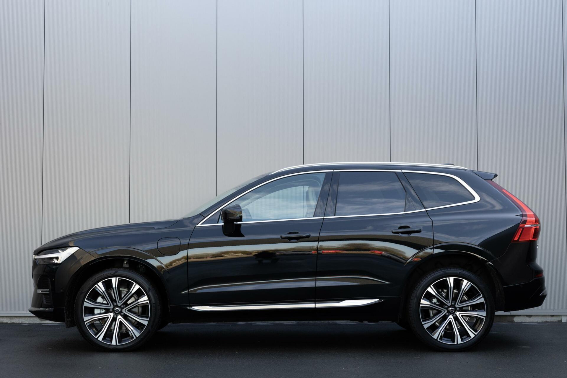 Volvo XC60 Recharge T6 AWD Ultra Bright FULL OPTION