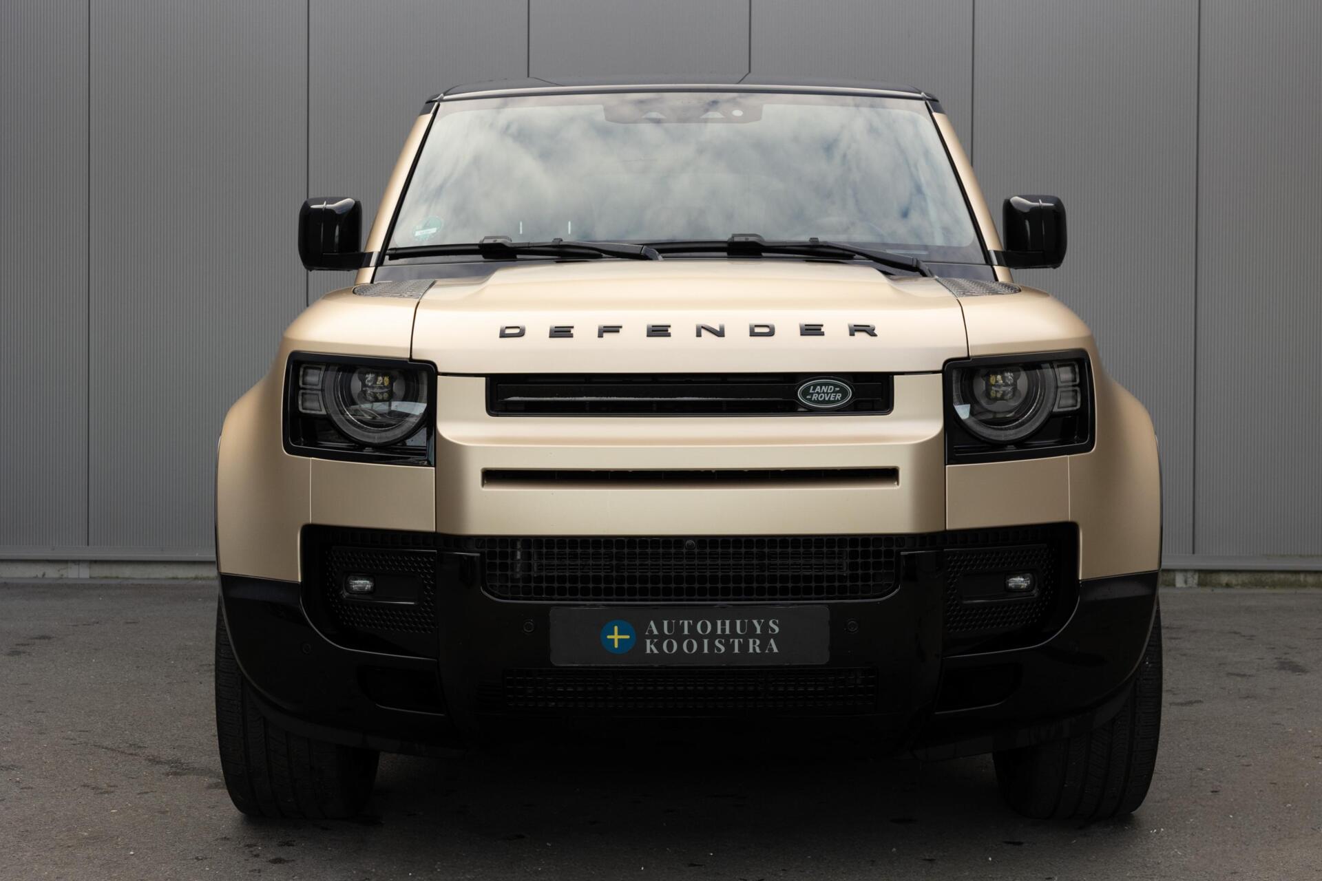 Land Rover Defender 3.0 D250 110 MHEV SE