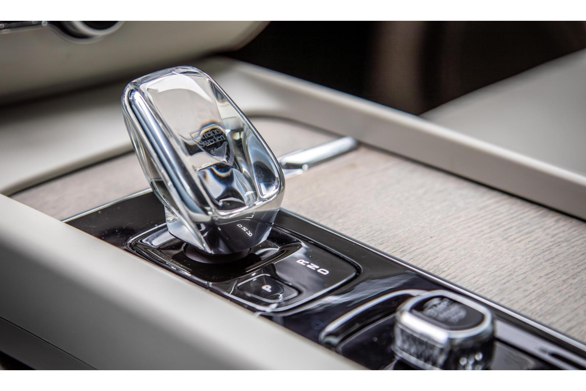 Volvo XC60 2.0 B5 Inscription HUD|Panorama|360|H/K Audio