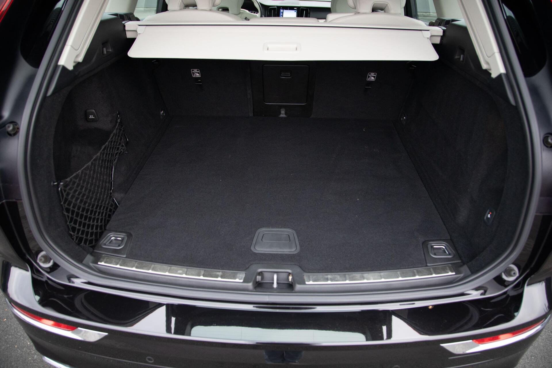 Volvo XC60 2.0 B5 Inscription HUD|Panorama|360|H/K Audio