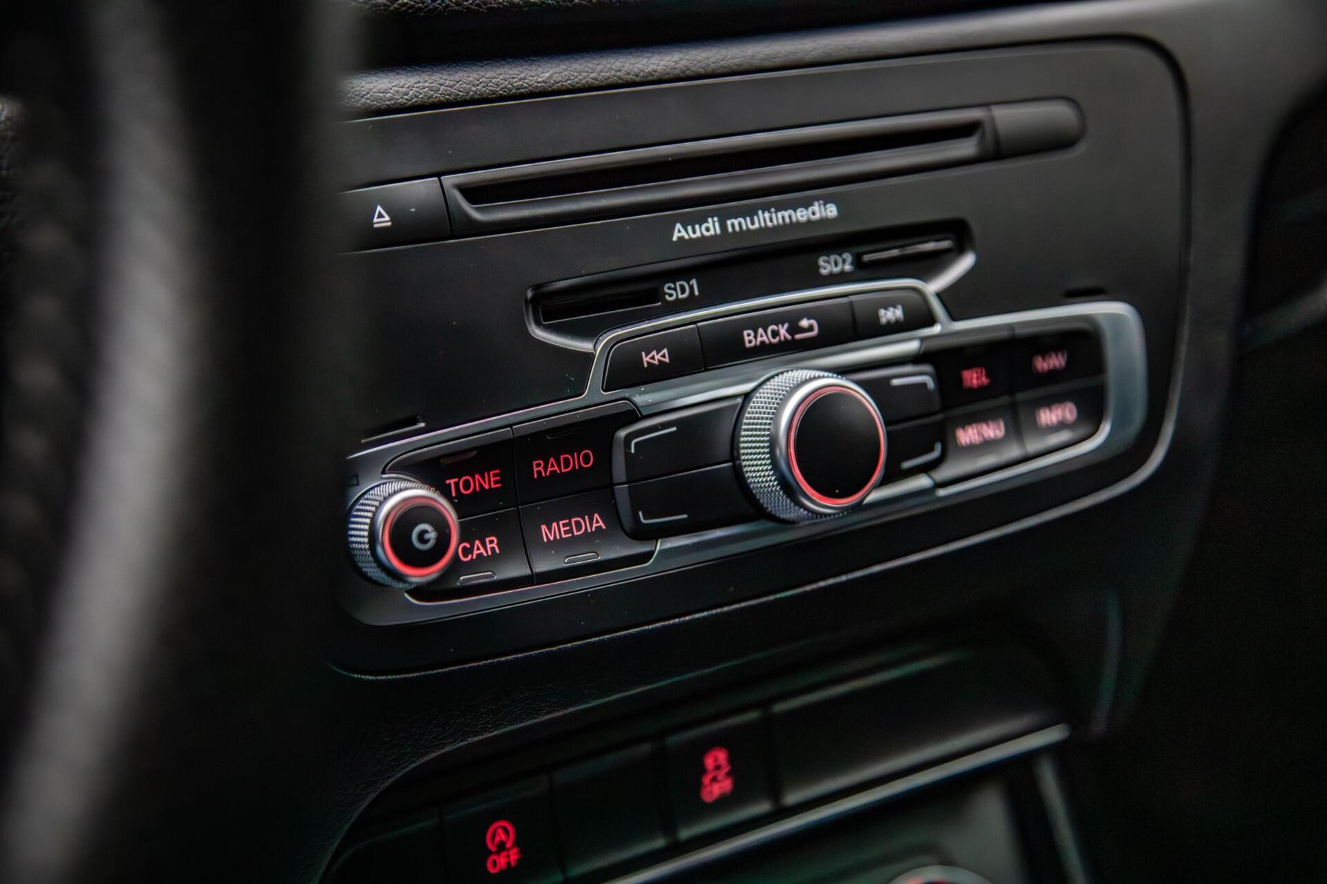 Audi Q3 1.4 TFSI S Line|Navi|Xenon|