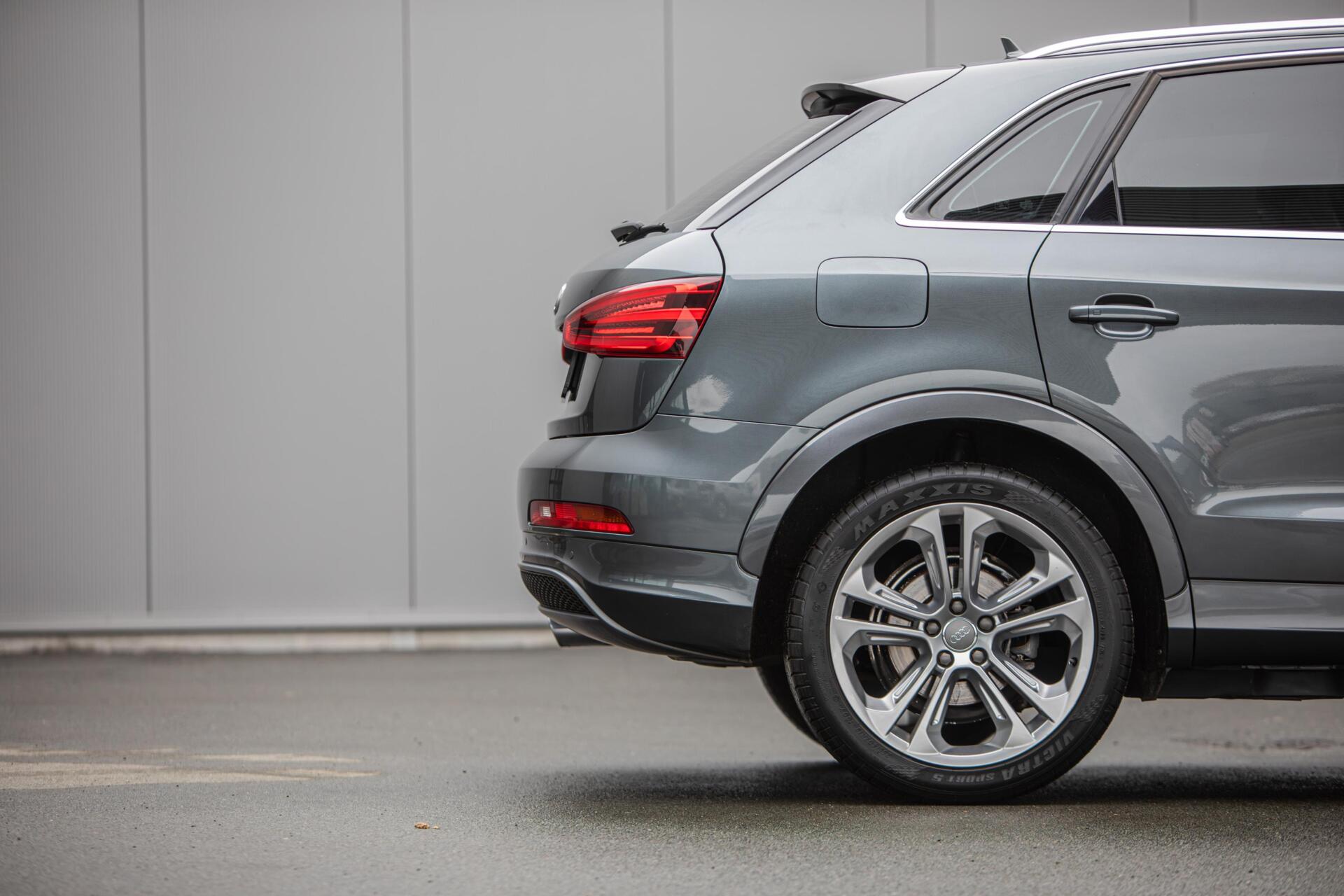 Audi Q3 1.4 TFSI S Line|Navi|Xenon|