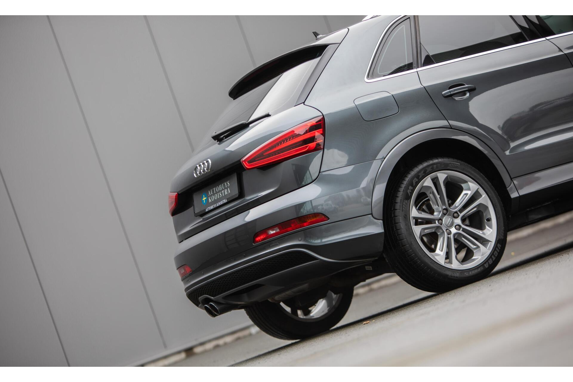 Audi Q3 1.4 TFSI S Line|Navi|Xenon|