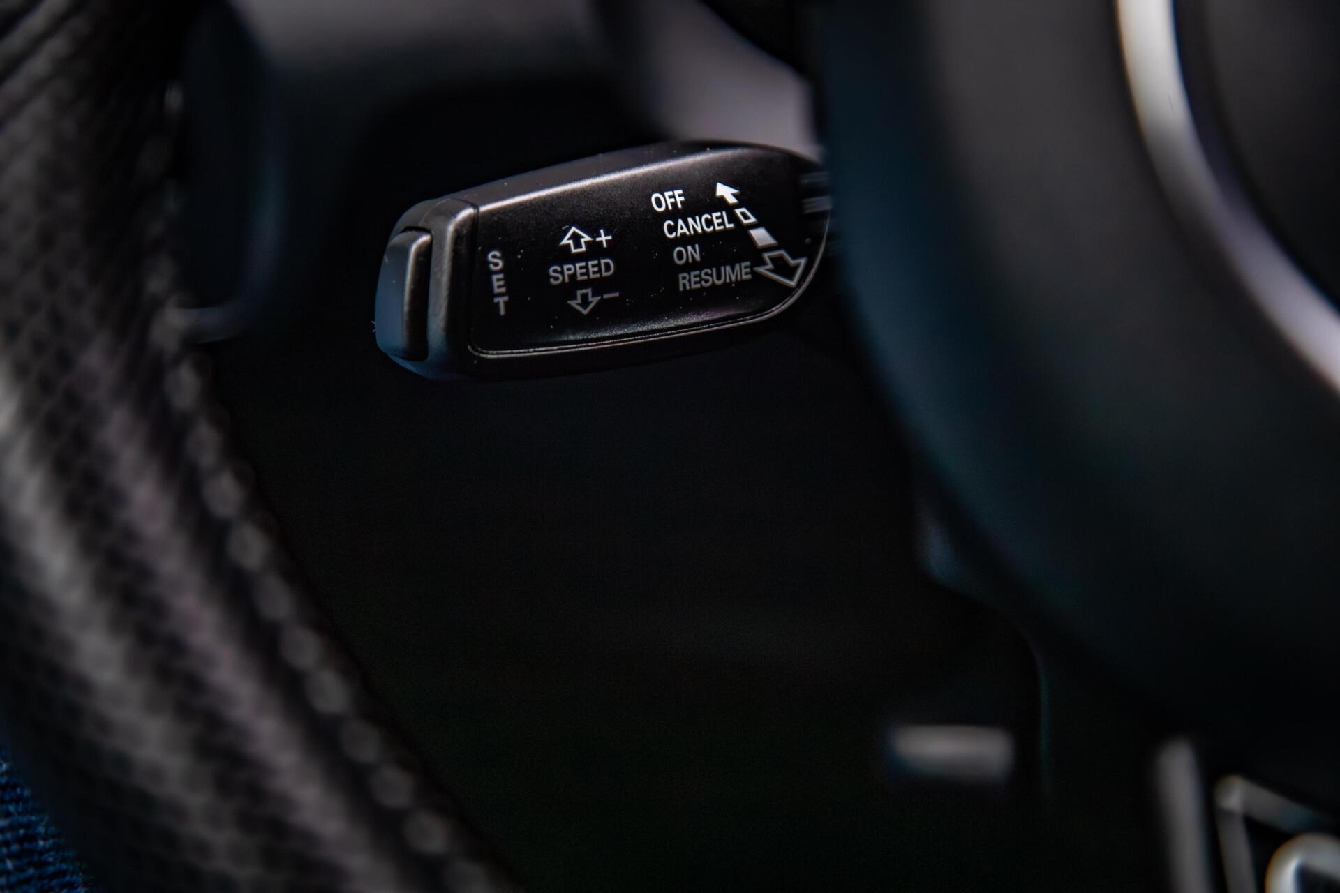 Audi Q3 1.4 TFSI S Line|Navi|Xenon|