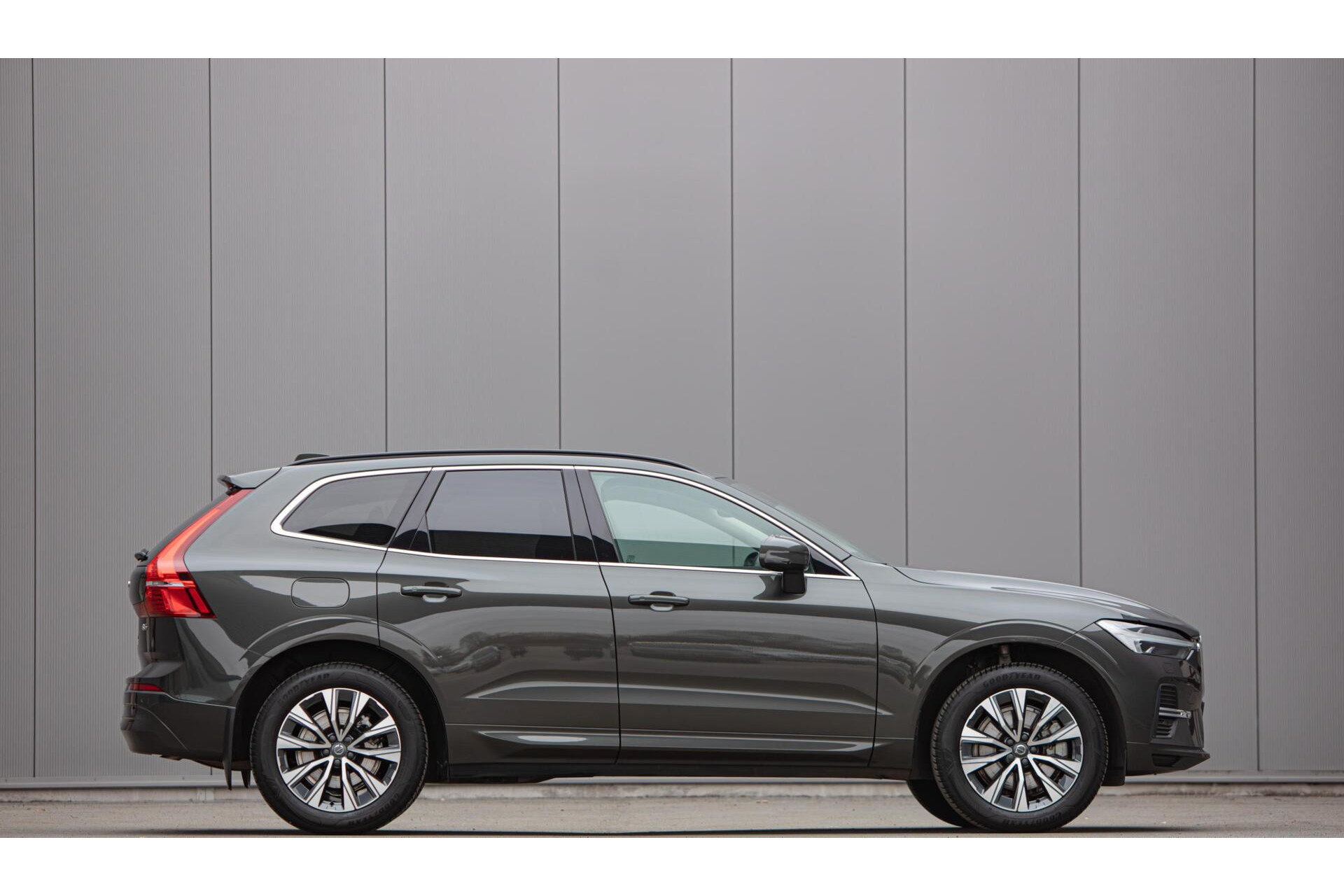 Volvo XC60 - 2.0 B5 Inscription | Navi | LED | Trekhaak