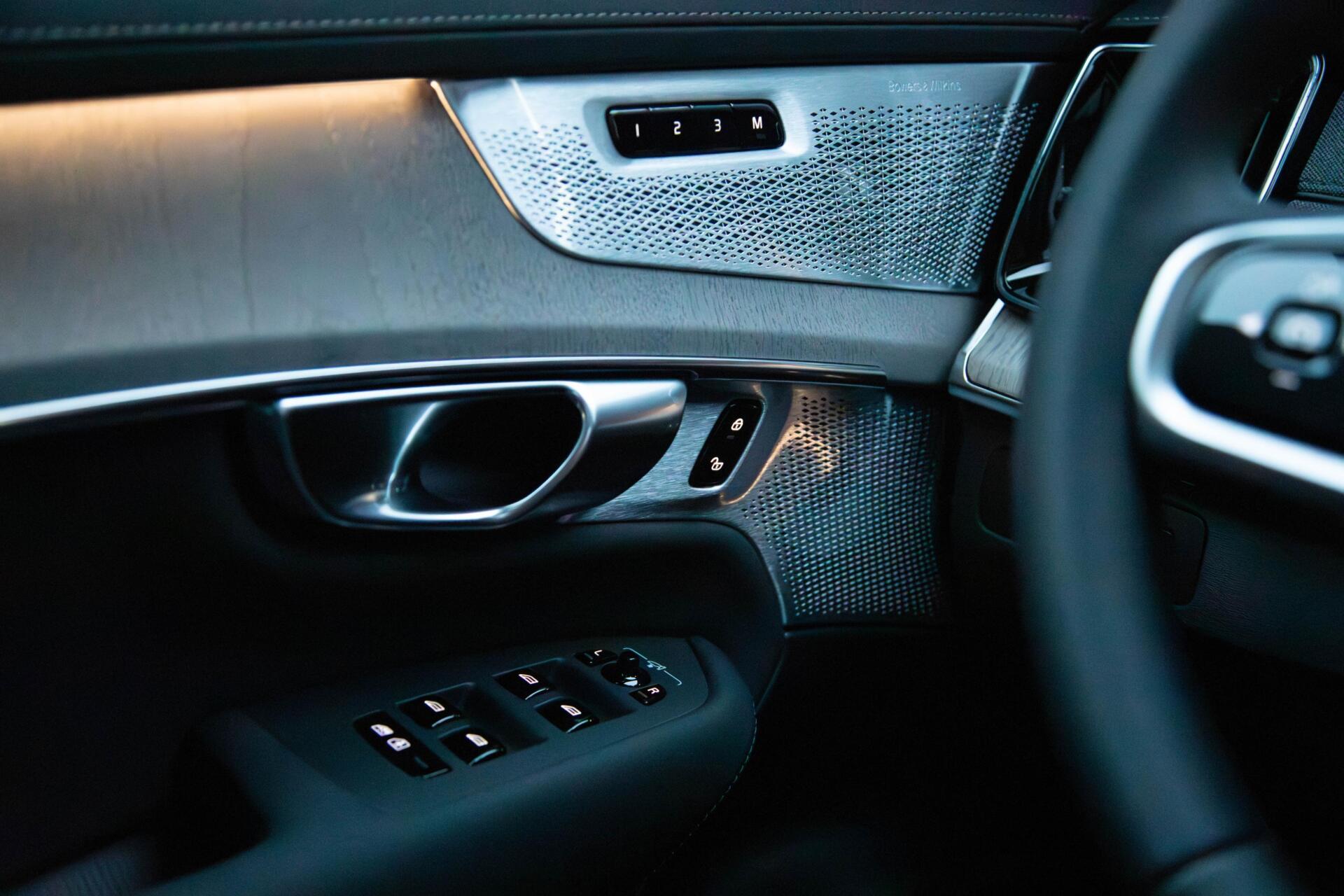 Volvo XC90 2.0 T8 Plug-in hybrid AWD Ultra Bright MY 2026 Facelift