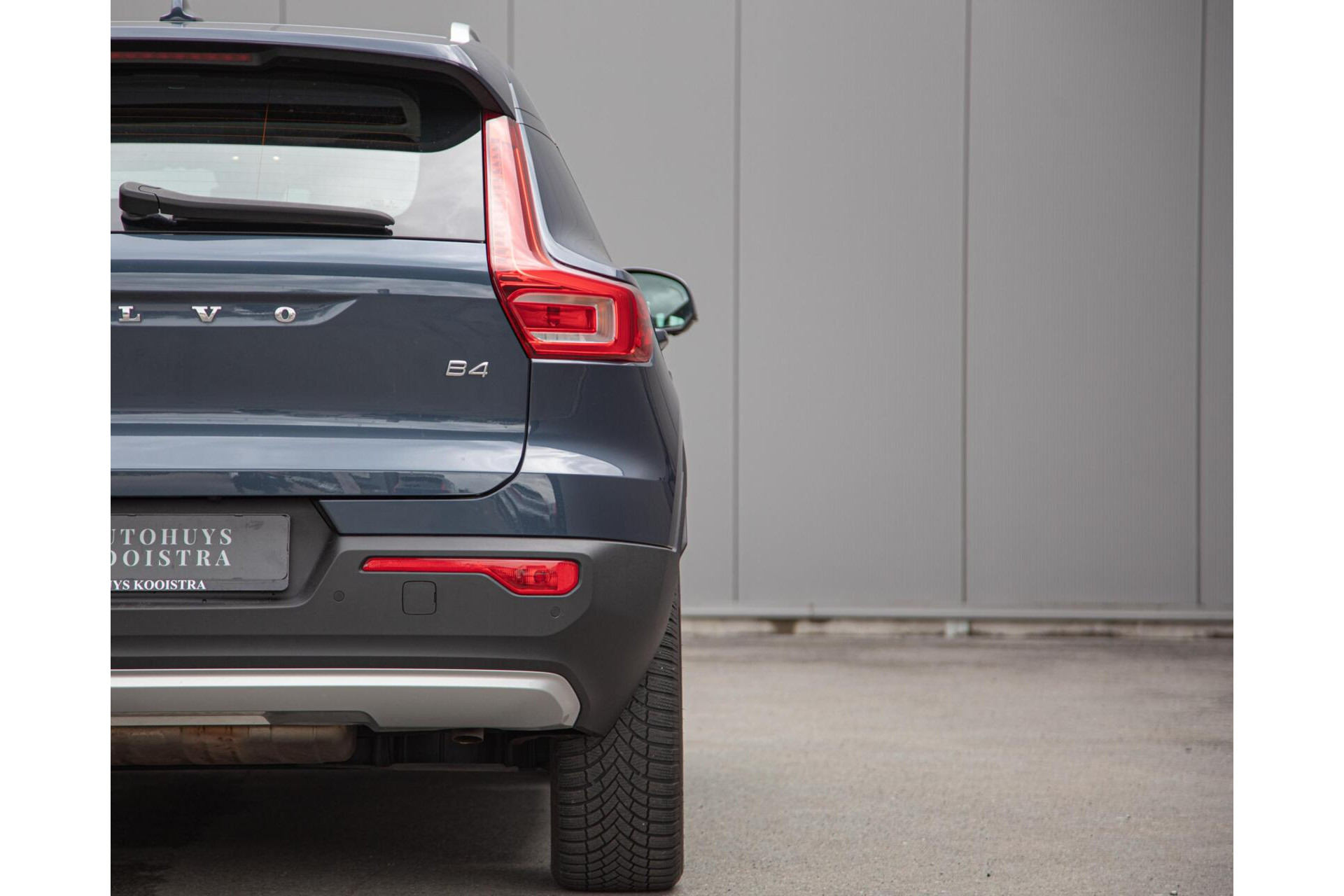 Volvo XC40 2.0 B4 Momentum Pro |Full option|Pano|360|Leer|Blis