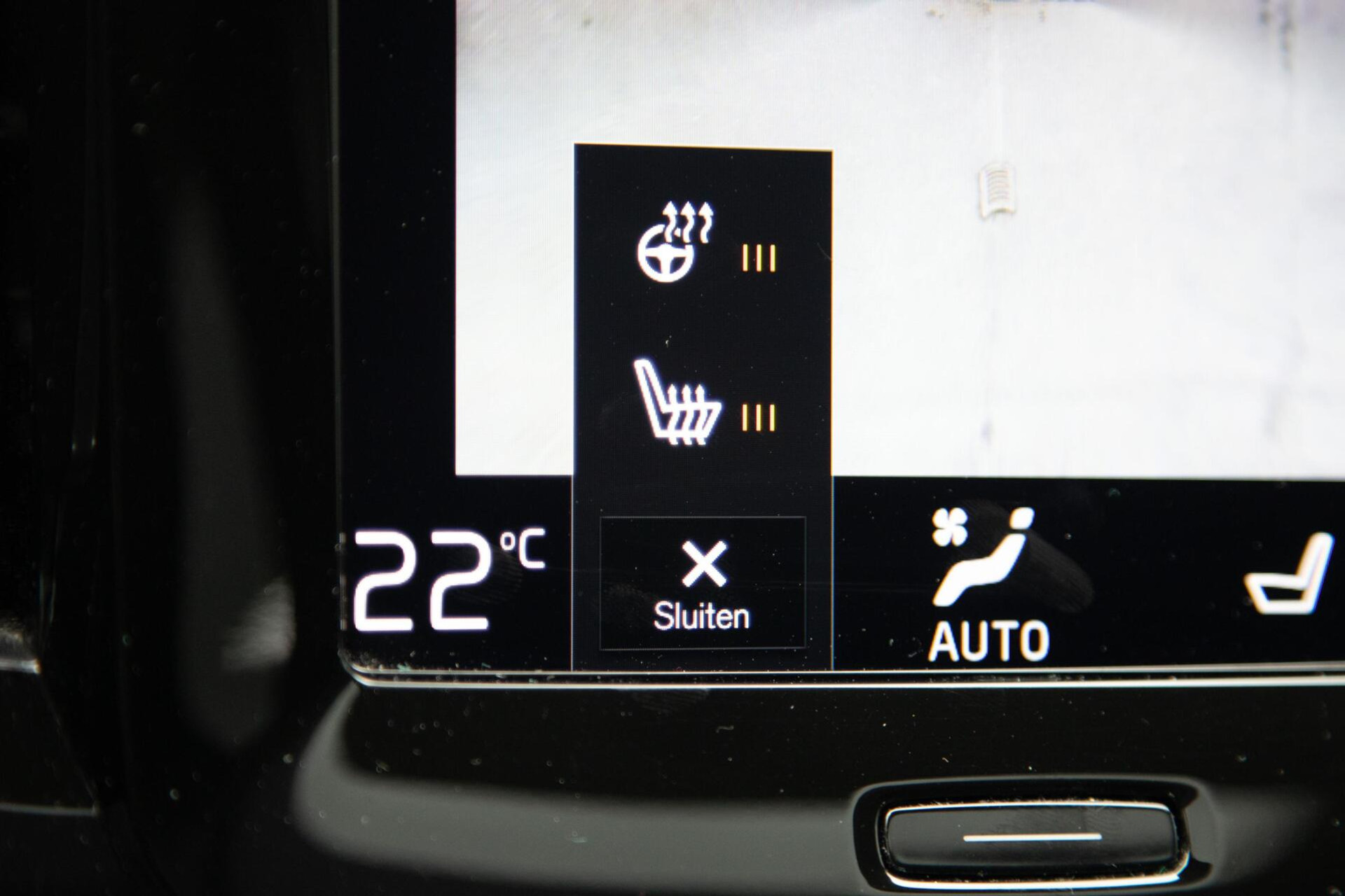 Volvo XC40 2.0 B4 Momentum Pro |Full option|Pano|360|Leer|Blis