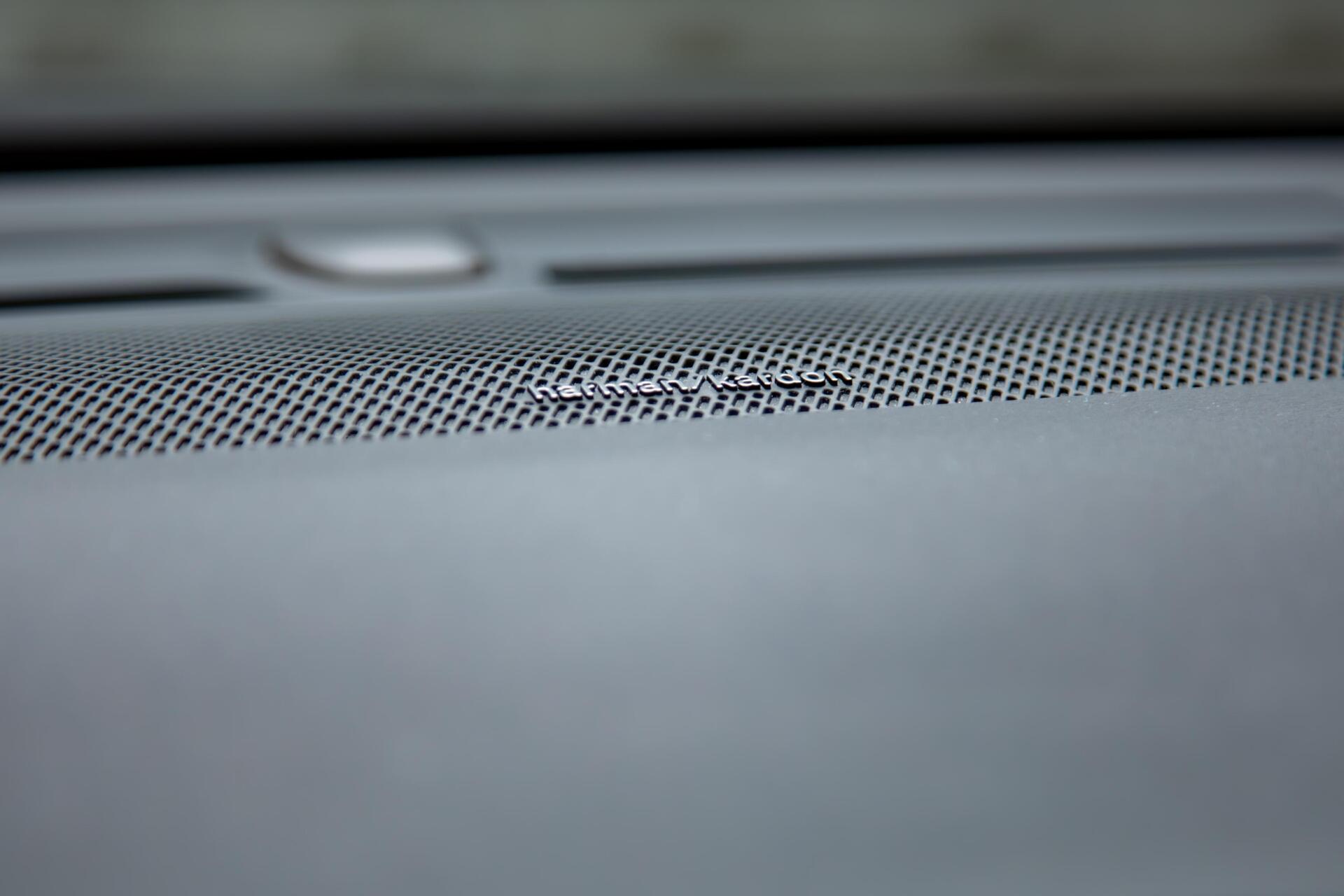 Volvo XC40 2.0 B4 Momentum Pro |Full option|Pano|360|Leer|Blis