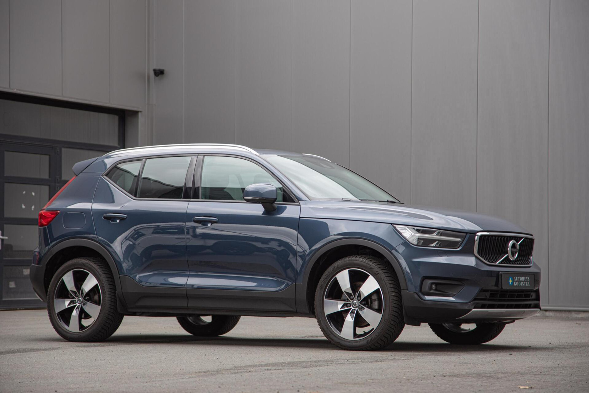 Volvo XC40 2.0 B4 Momentum Pro |Full option|Pano|360|Leer|Blis