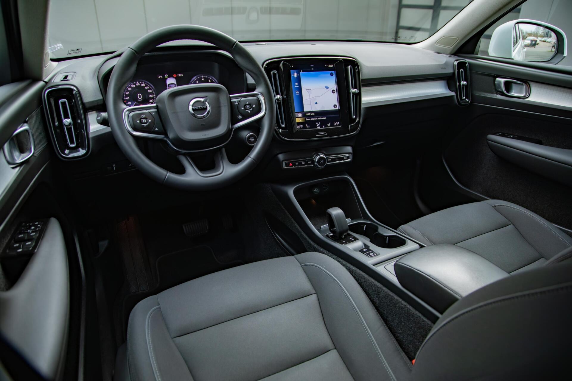 Volvo XC40 1.5 T3 Momentum Business Adaptive cruise|Keyless|DAB+