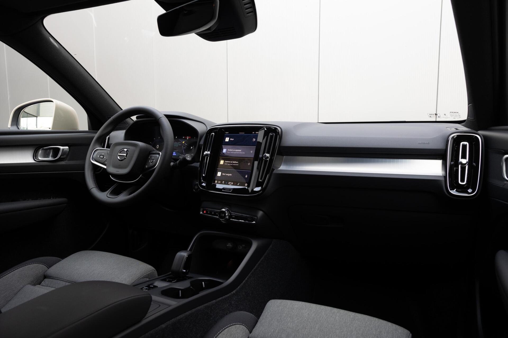 Volvo XC40 B3 Core Mild Hybrid | Keyless | LED | Camera