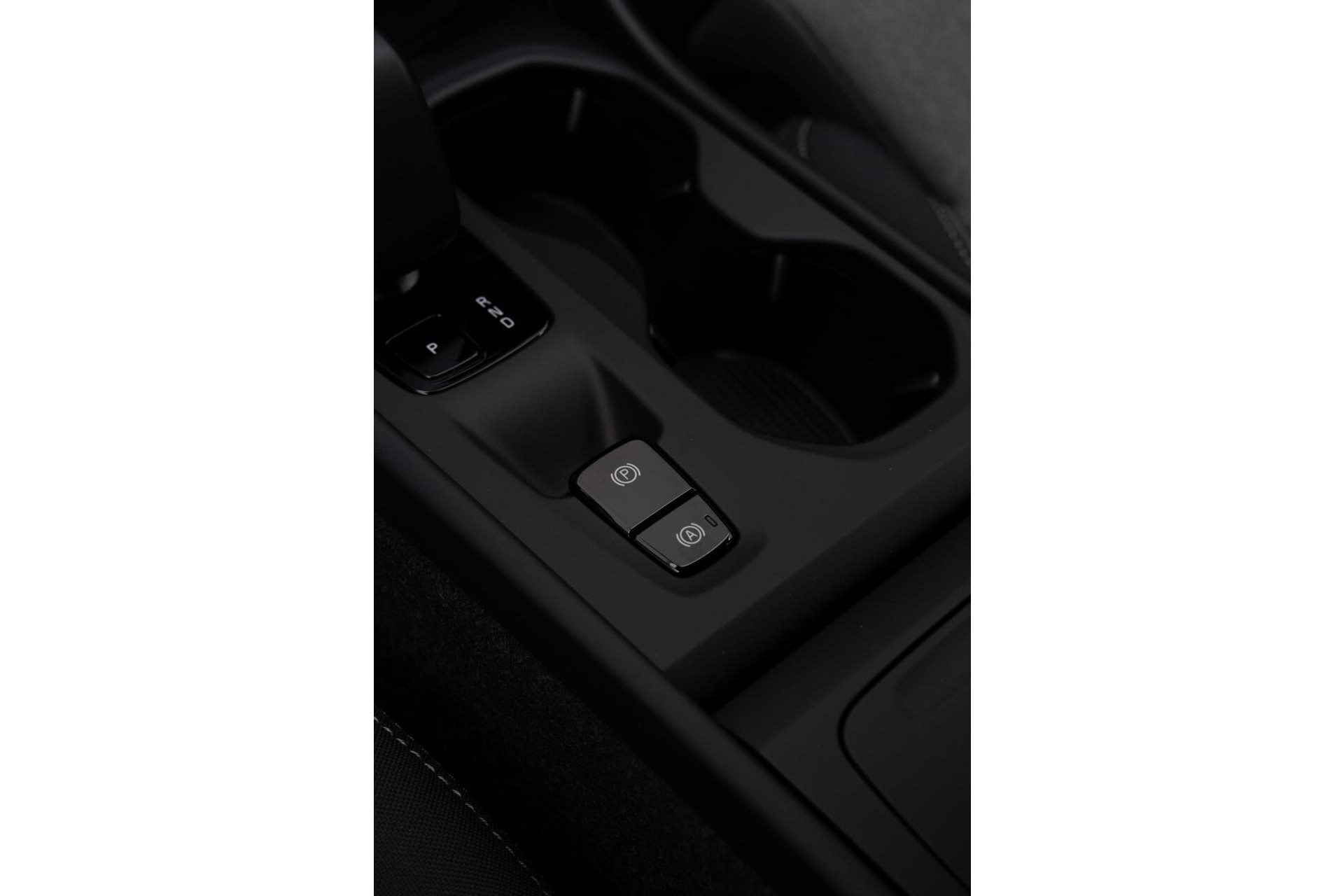 Volvo XC40 B3 Core Mild Hybrid | Keyless | LED | Camera