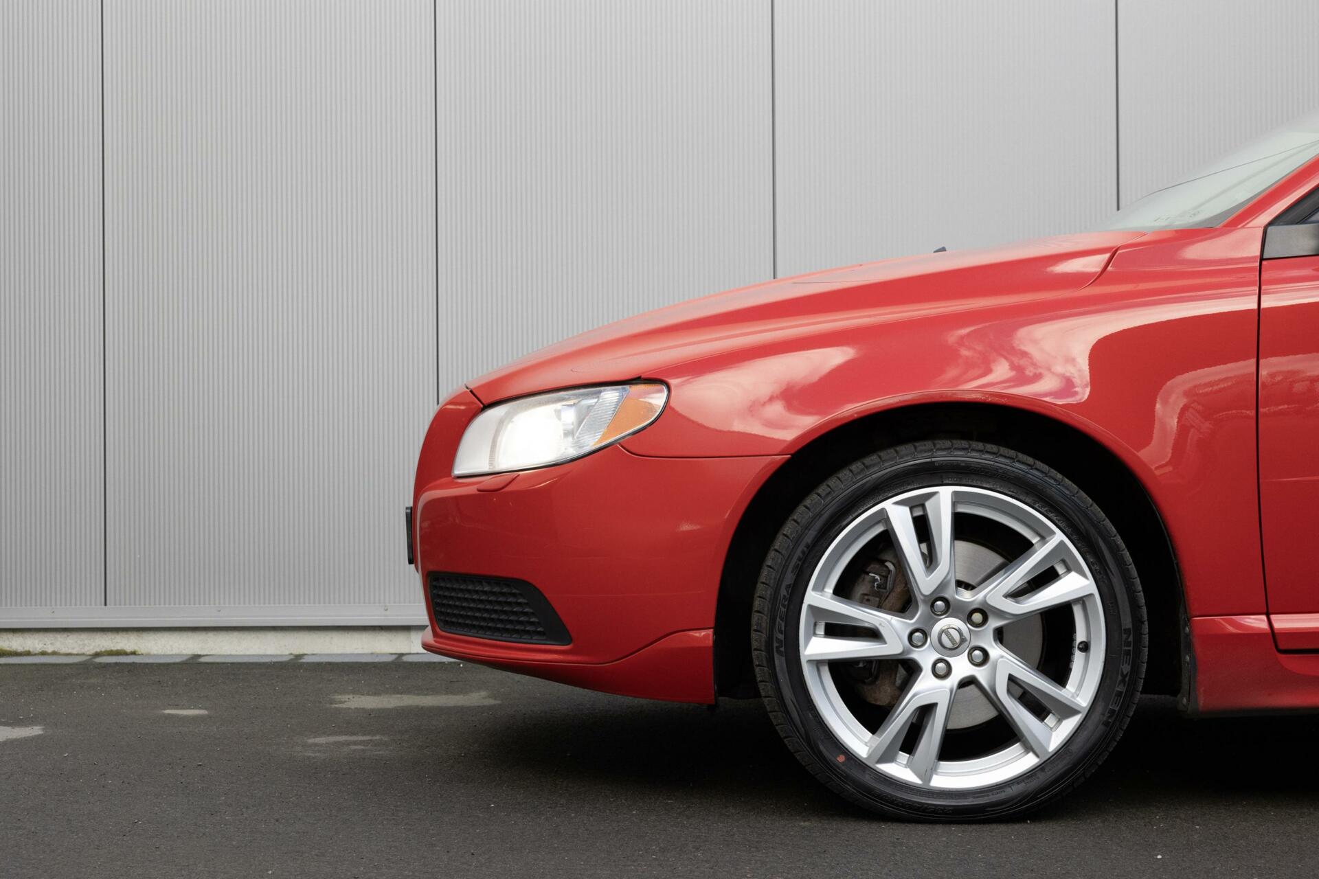 Volvo V70 2.5T Momentum Stoelverwarming|Xenon|230PK