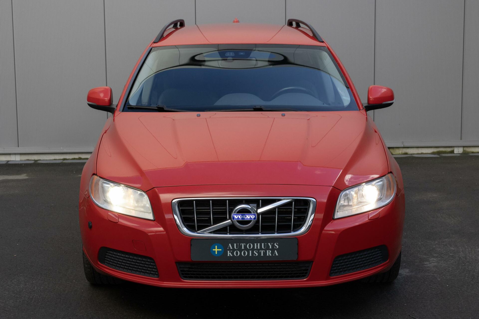 Volvo V70 2.5T Momentum Stoelverwarming|Xenon|230PK