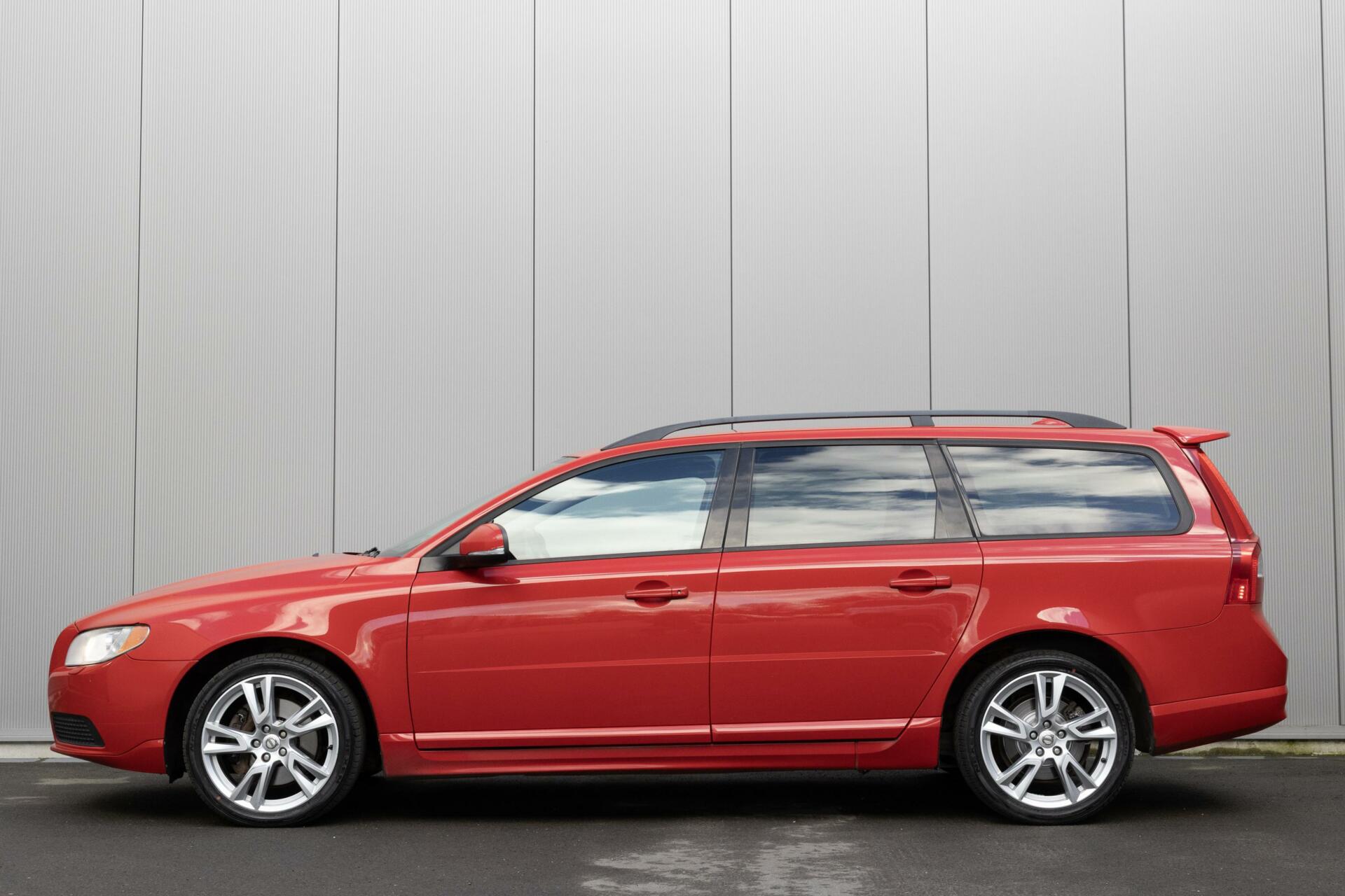 Volvo V70 2.5T Momentum Stoelverwarming|Xenon|230PK