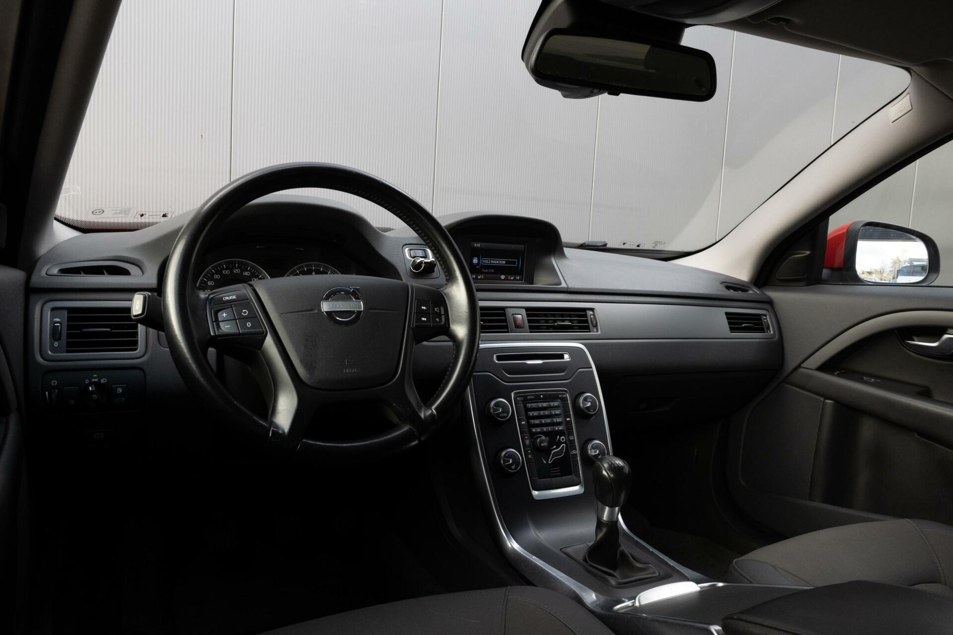 Volvo V70 2.5T Momentum Stoelverwarming|Xenon|230PK