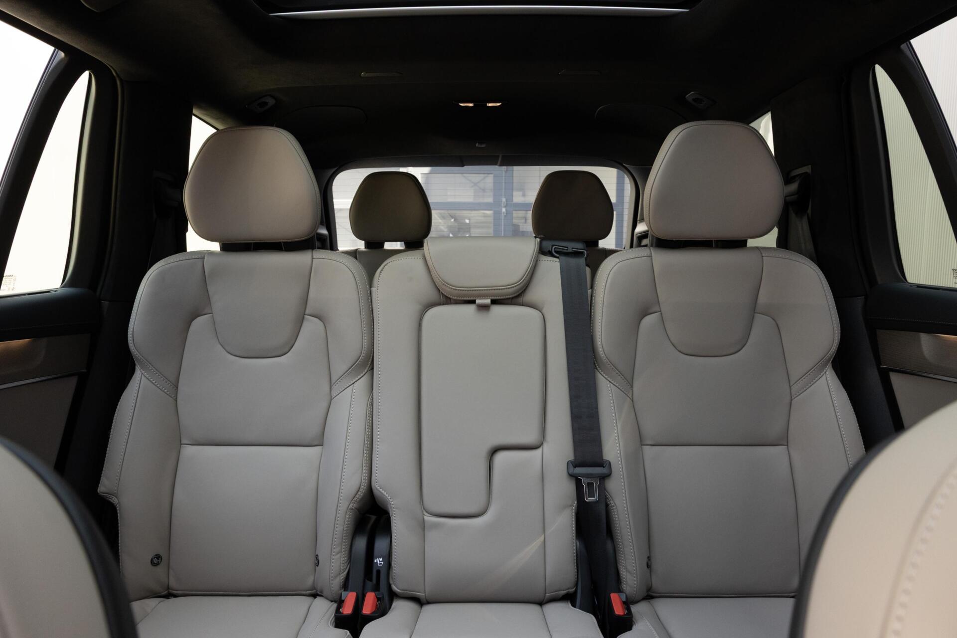 Volvo XC90 T8 Plug-in hybrid AWD Ultra Dark MY 2027 Full Option