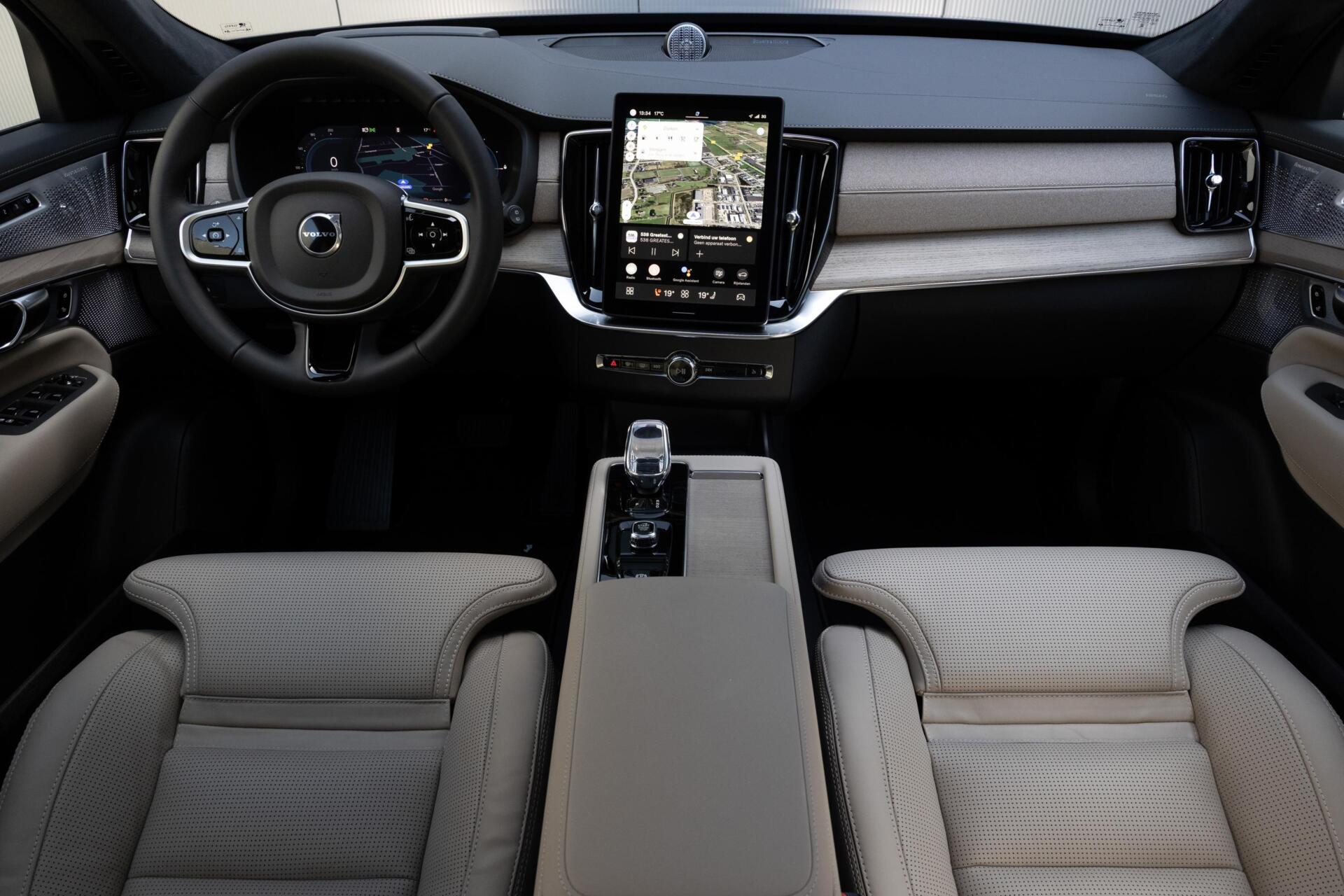 Volvo XC90 T8 Plug-in hybrid AWD Ultra Dark MY 2027 Full Option
