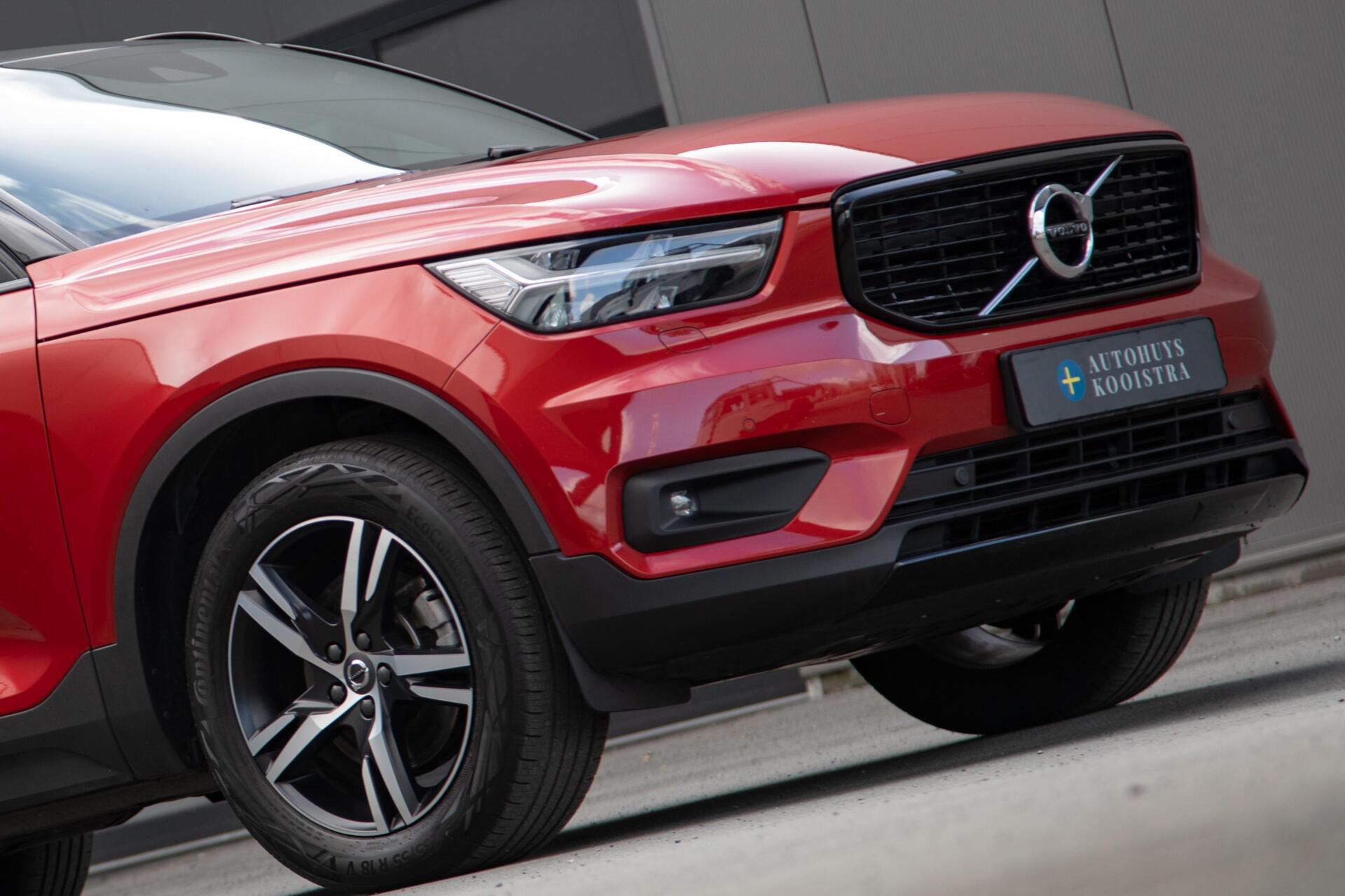Volvo XC40 2.0 B4 R-Design 190PK|LED|H/K Audio|Keyless