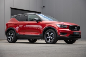 Volvo XC40 2.0 B4 R-Design 190PK|LED|H/K Audio|Keyless