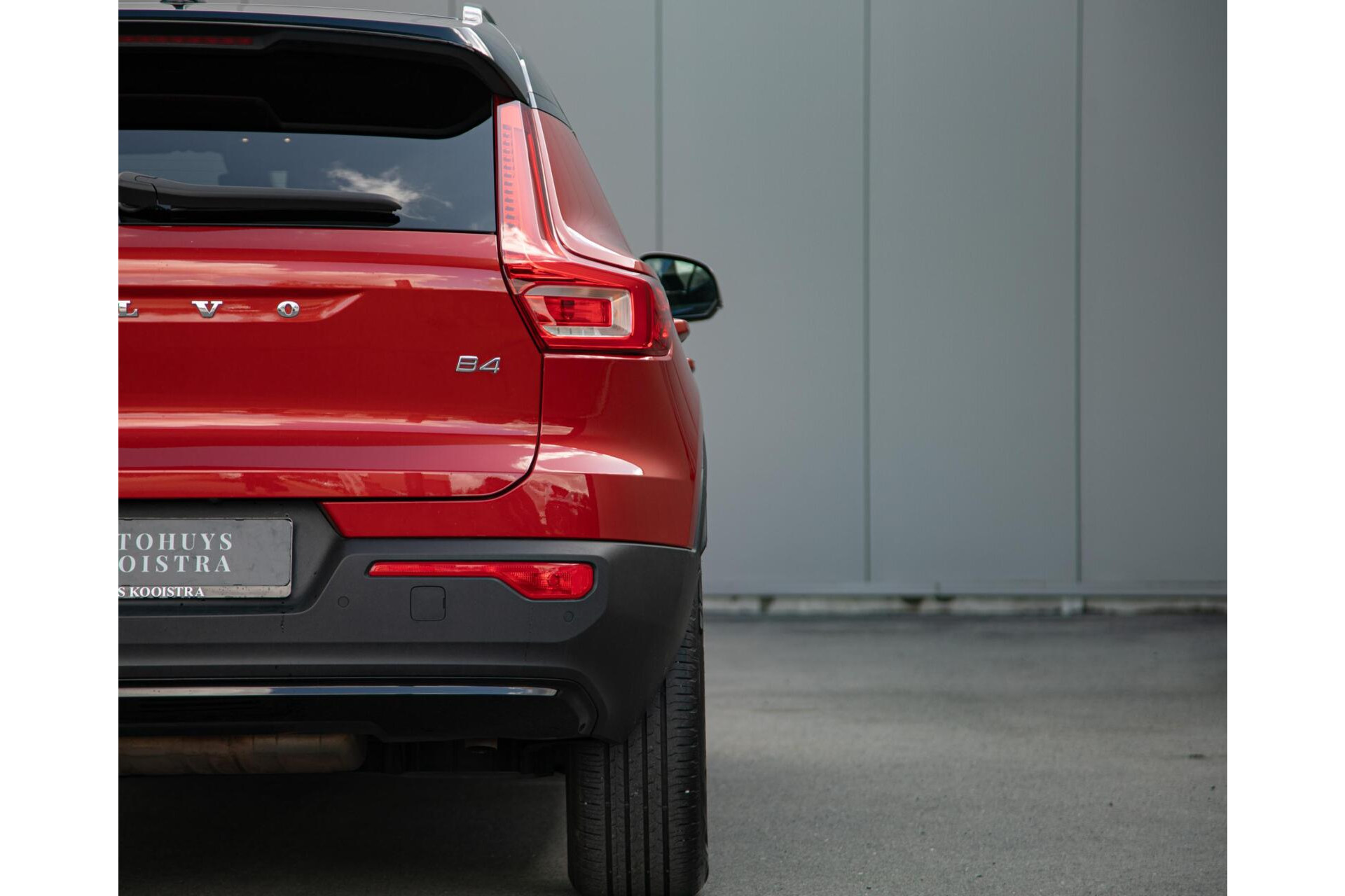 Volvo XC40 2.0 B4 R-Design 190PK|LED|H/K Audio|Keyless