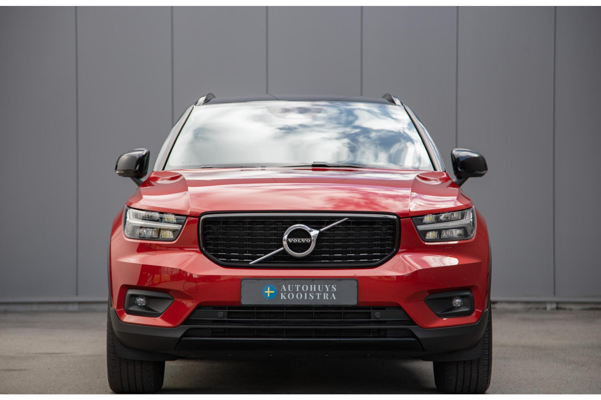Volvo XC40 2.0 B4 R-Design 190PK|LED|H/K Audio|Keyless