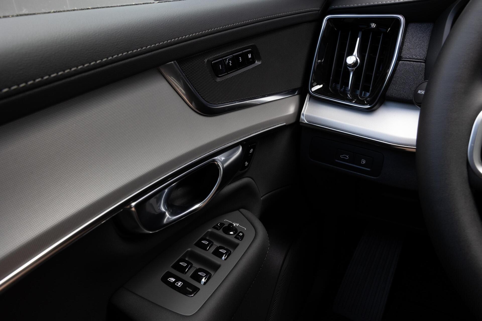 Volvo XC90 2.0 T8 Plug-in hybrid AWD Core MY 2027