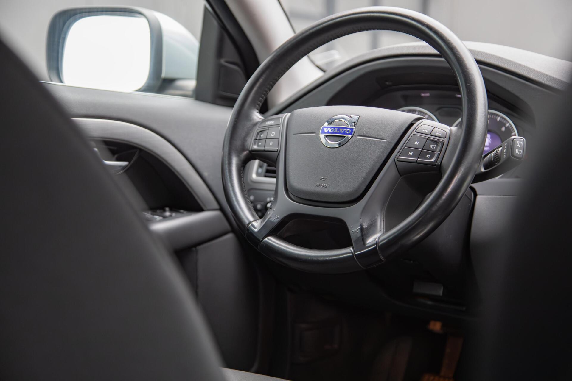 Volvo XC70 2.0 D3 FWD Momentum Cruise|Clima|Trekhaak