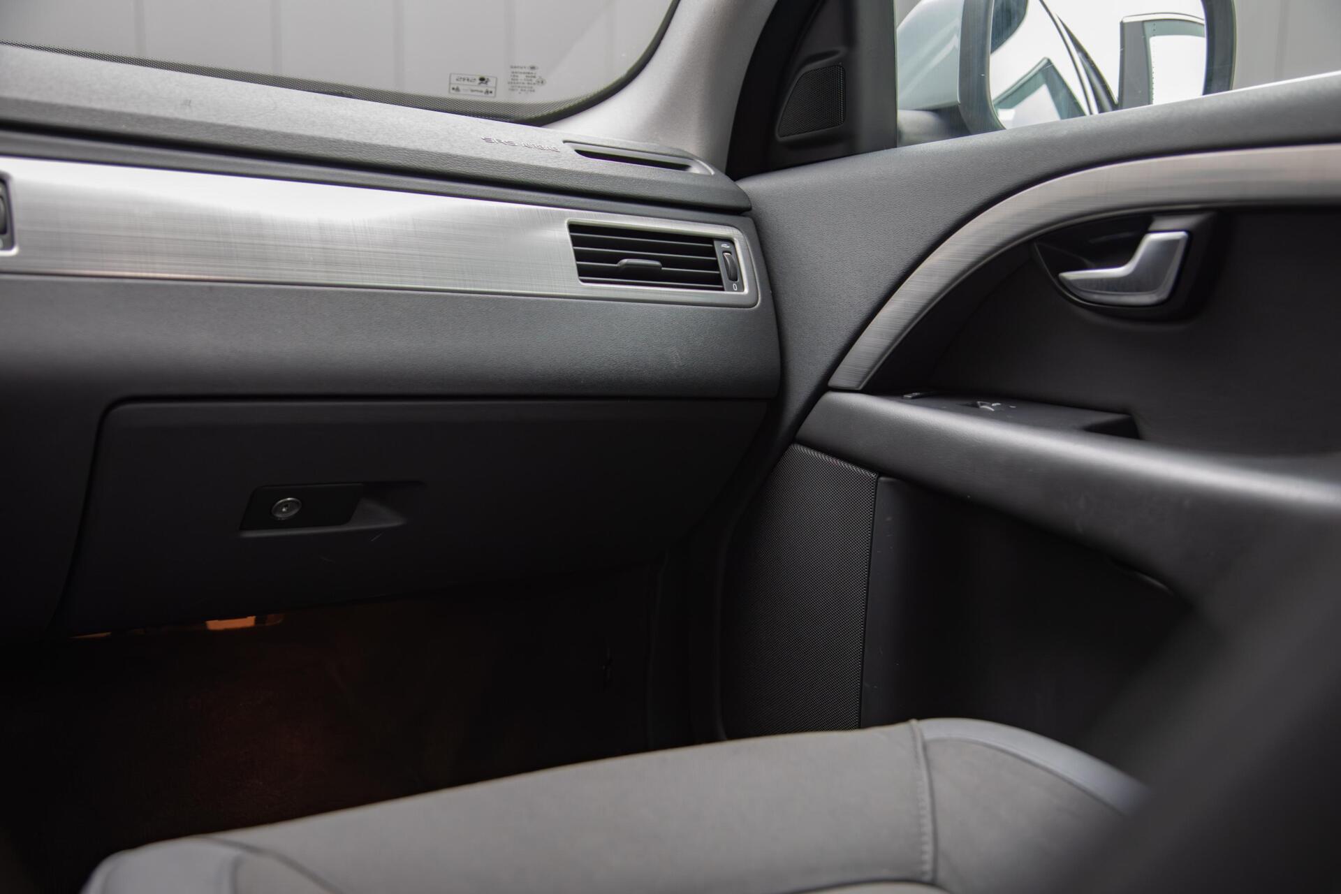 Volvo XC70 2.0 D3 FWD Momentum Cruise|Clima|Trekhaak