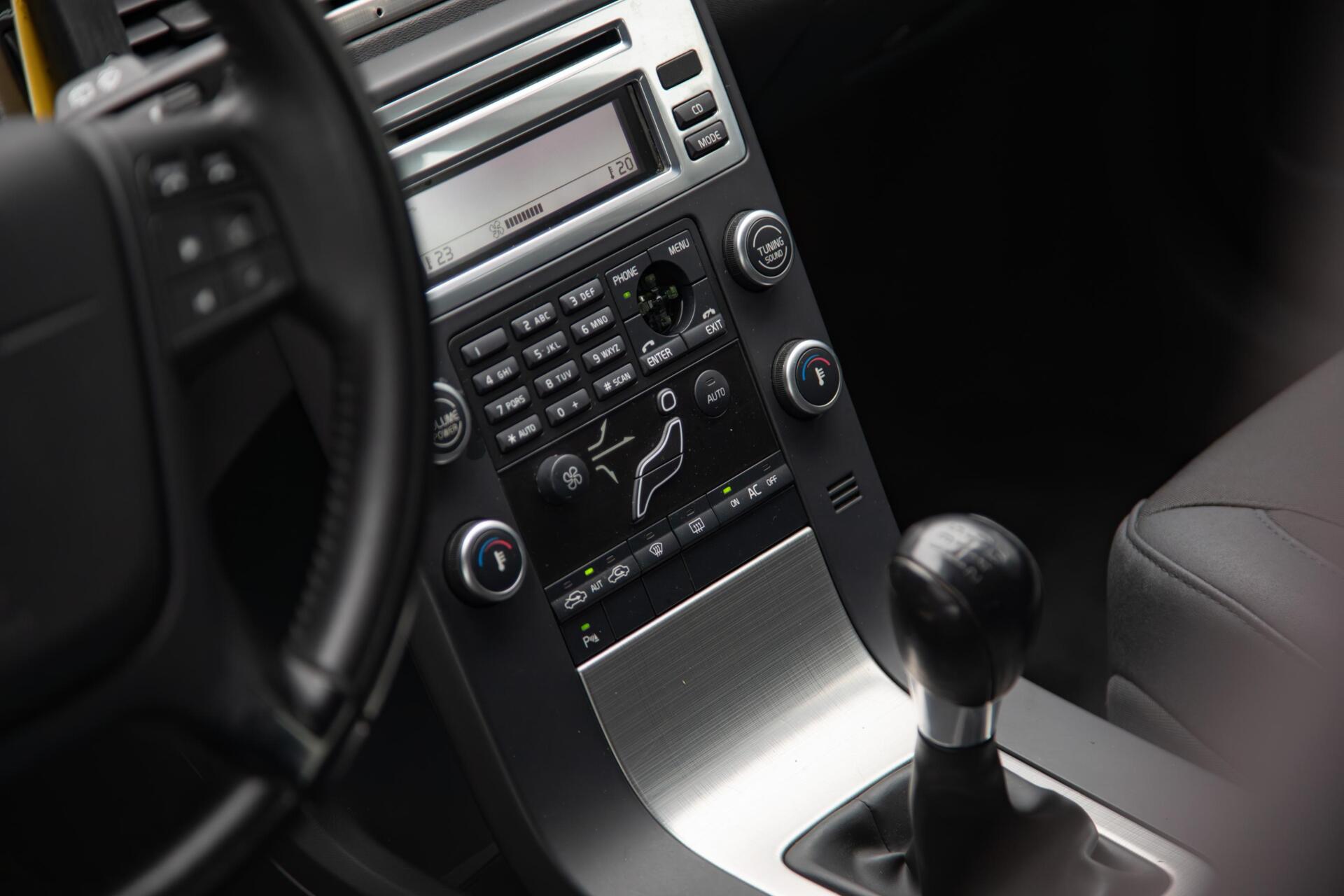Volvo XC70 2.0 D3 FWD Momentum Cruise|Clima|Trekhaak