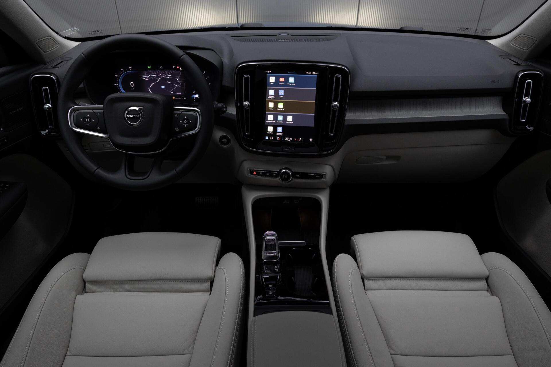 Volvo XC40 B3 MY 2027 SAMENSTELLEN EXTRA VOORDEEL