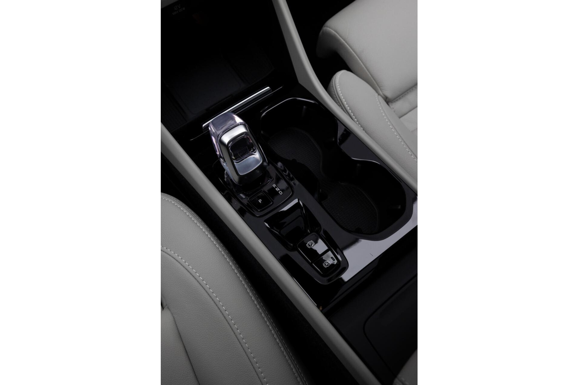 Volvo XC40 B3 MY 2027 SAMENSTELLEN EXTRA VOORDEEL