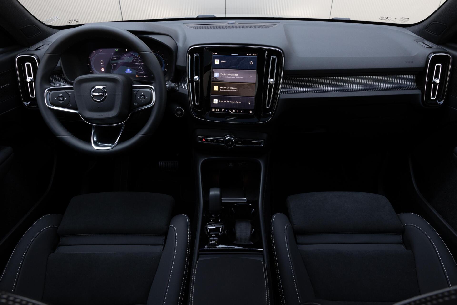 Volvo XC40 | B4 Ultra Dark|Black Edition |FULL OPTION|360° Camera|Panoramadak|MY 2027|