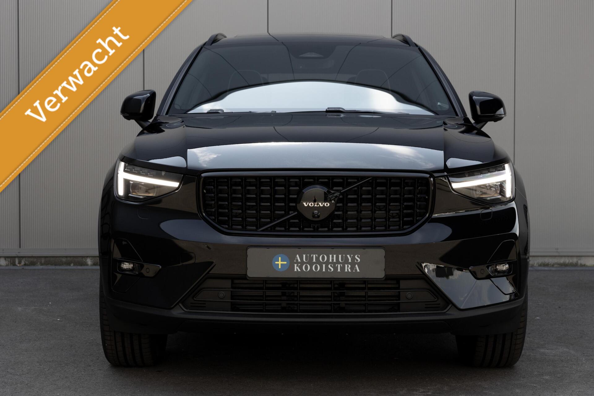 Volvo XC40 | B4 Ultra Dark|Black Edition |FULL OPTION|360° Camera|Panoramadak|MY 2027|