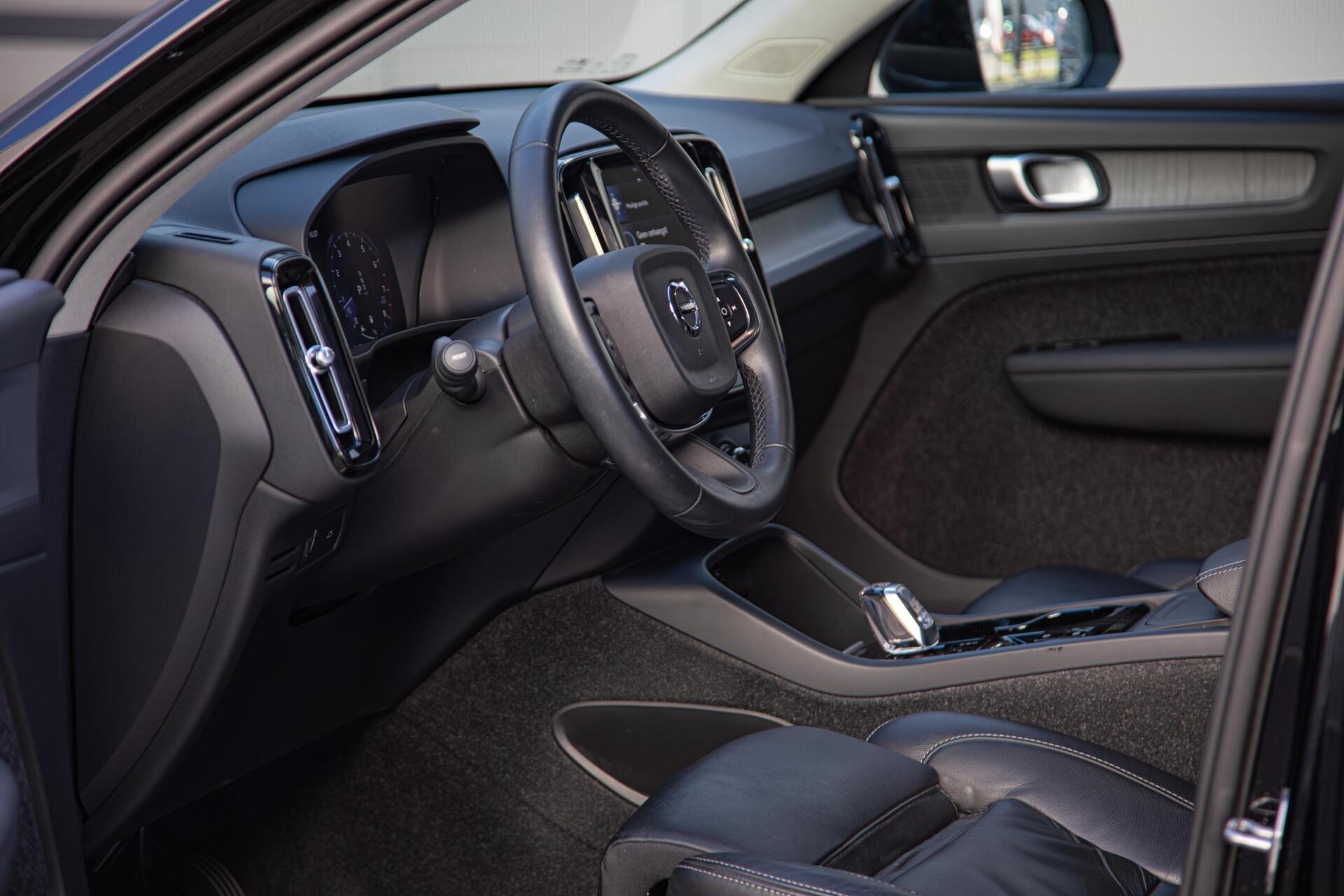 Volvo XC40 2.0 B4 Inscription Leer|Keyless|DAB+|LED