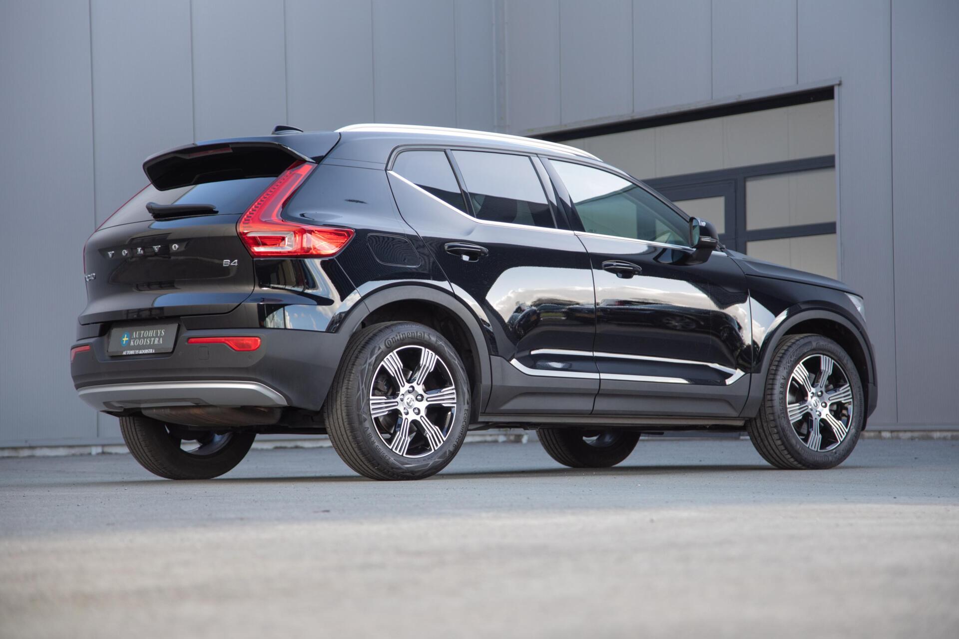 Volvo XC40 2.0 B4 Inscription Leer|Keyless|DAB+|LED