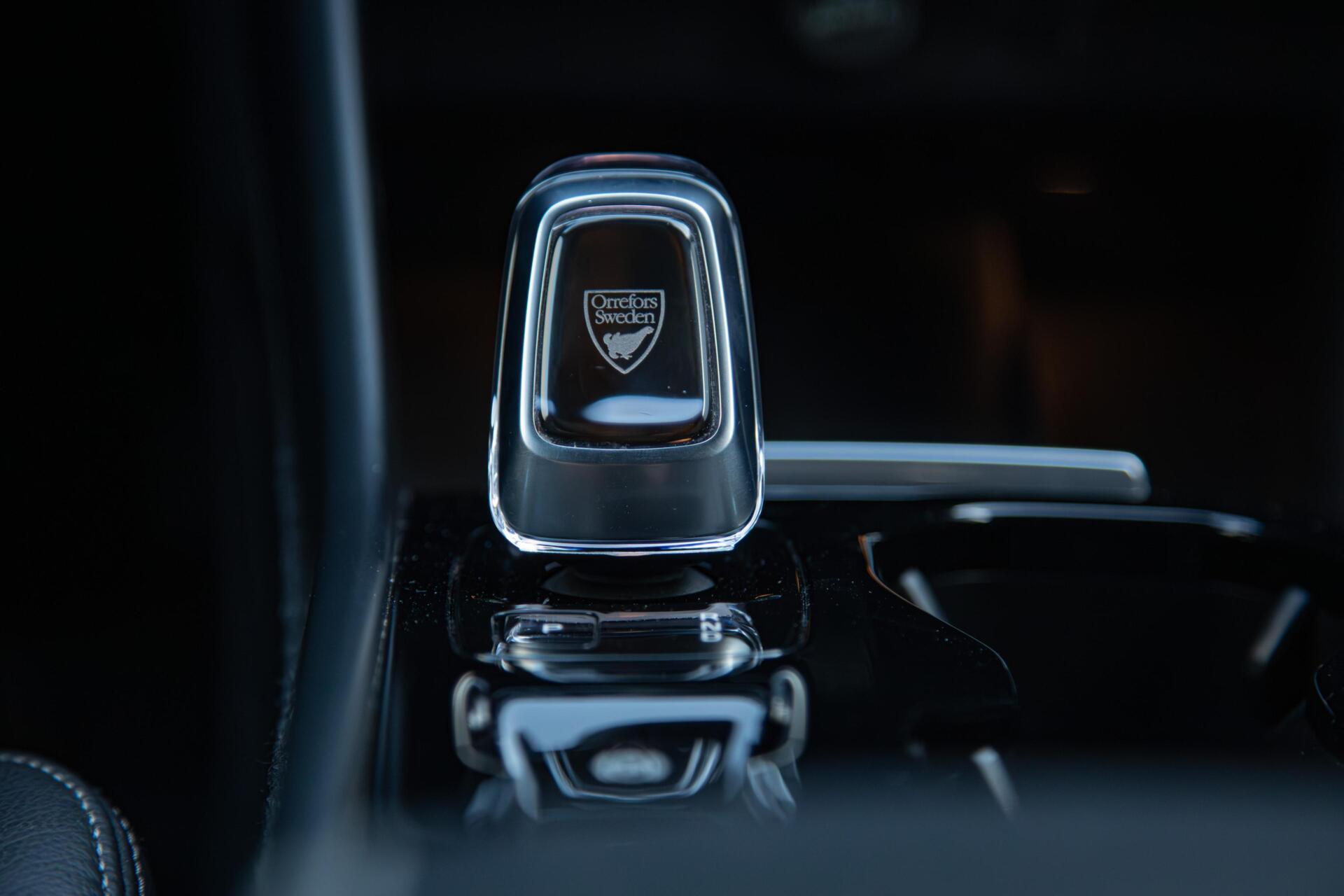 Volvo XC40 2.0 B4 Inscription Leer|Keyless|DAB+|LED