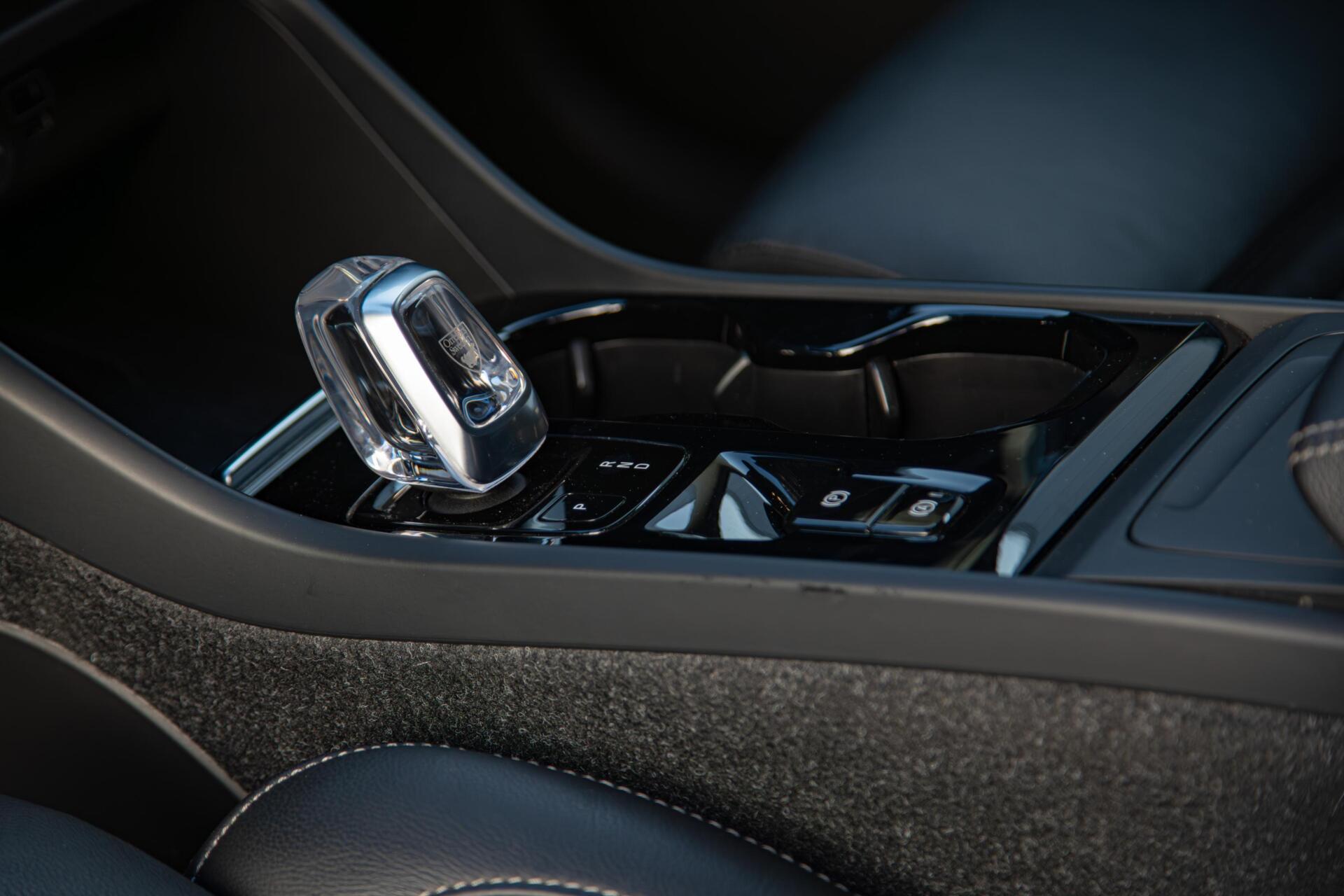 Volvo XC40 2.0 B4 Inscription Leer|Keyless|DAB+|LED