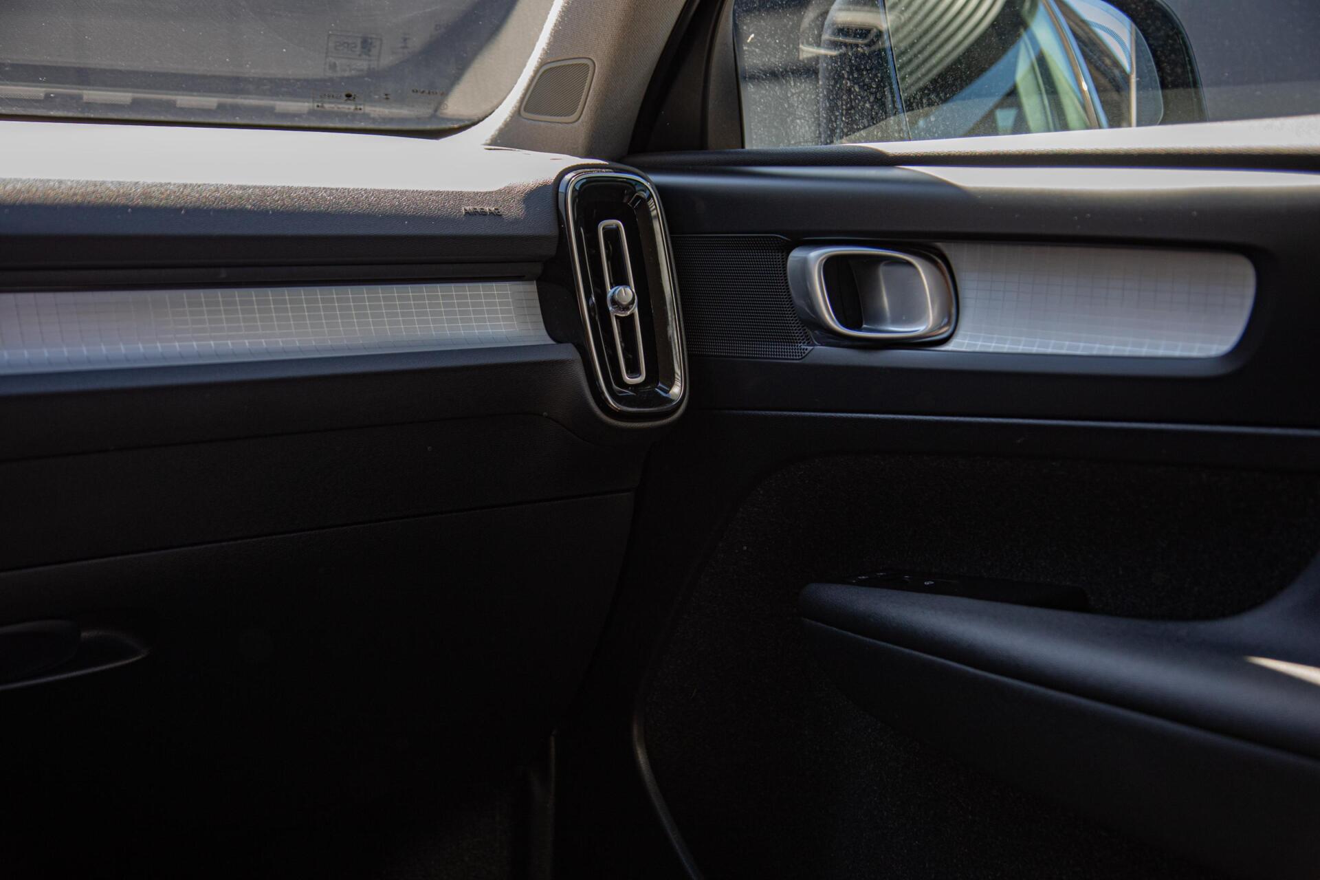 Volvo XC40 1.5 T3 Momentum Business Automaat Keyless Carplay Trekhaak