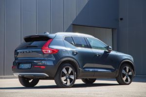 Volvo XC40 1.5 T3 Momentum Business Automaat Keyless Carplay Trekhaak