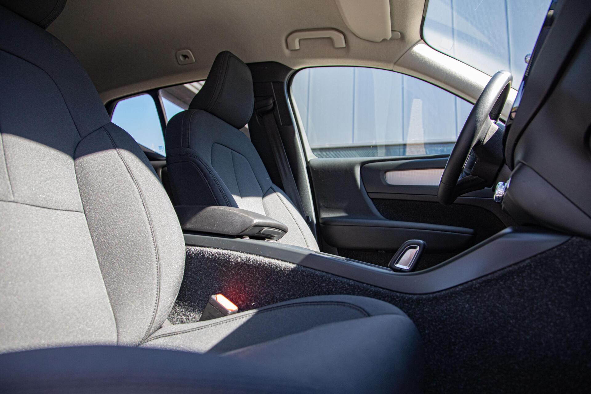 Volvo XC40 1.5 T3 Momentum Business Automaat Keyless Carplay Trekhaak